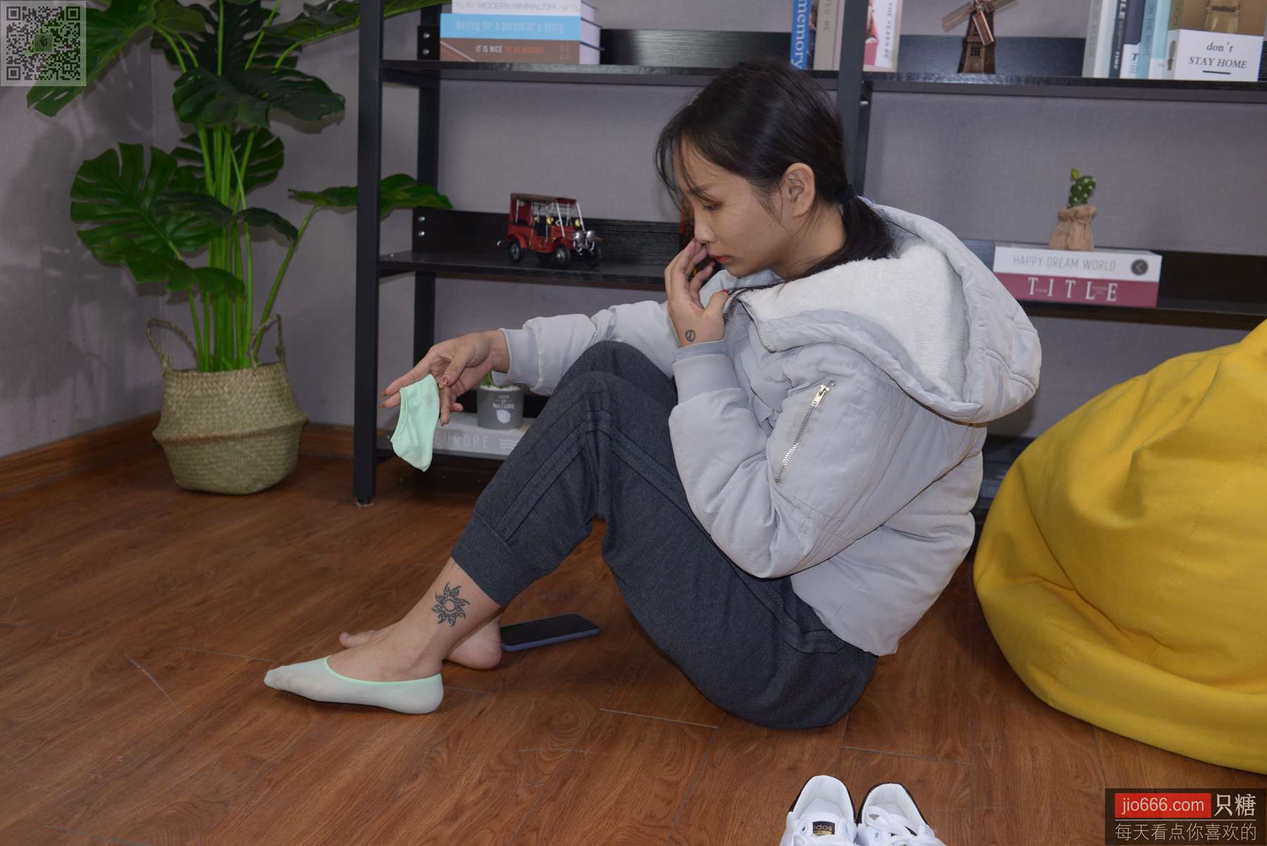 图片[170]-[只糖棉袜]NO.137 橙兔 所幸仍有光[216P] – 速更版-美库