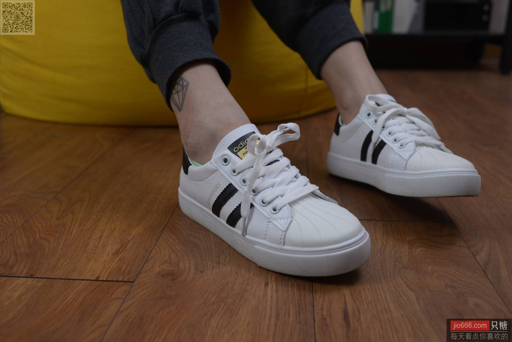 图片[146]-[只糖棉袜]NO.137 橙兔 所幸仍有光[216P] – 速更版-美库