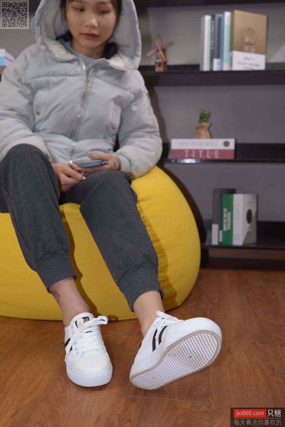 图片[121]-[只糖棉袜]NO.137 橙兔 所幸仍有光[216P] – 速更版-美库