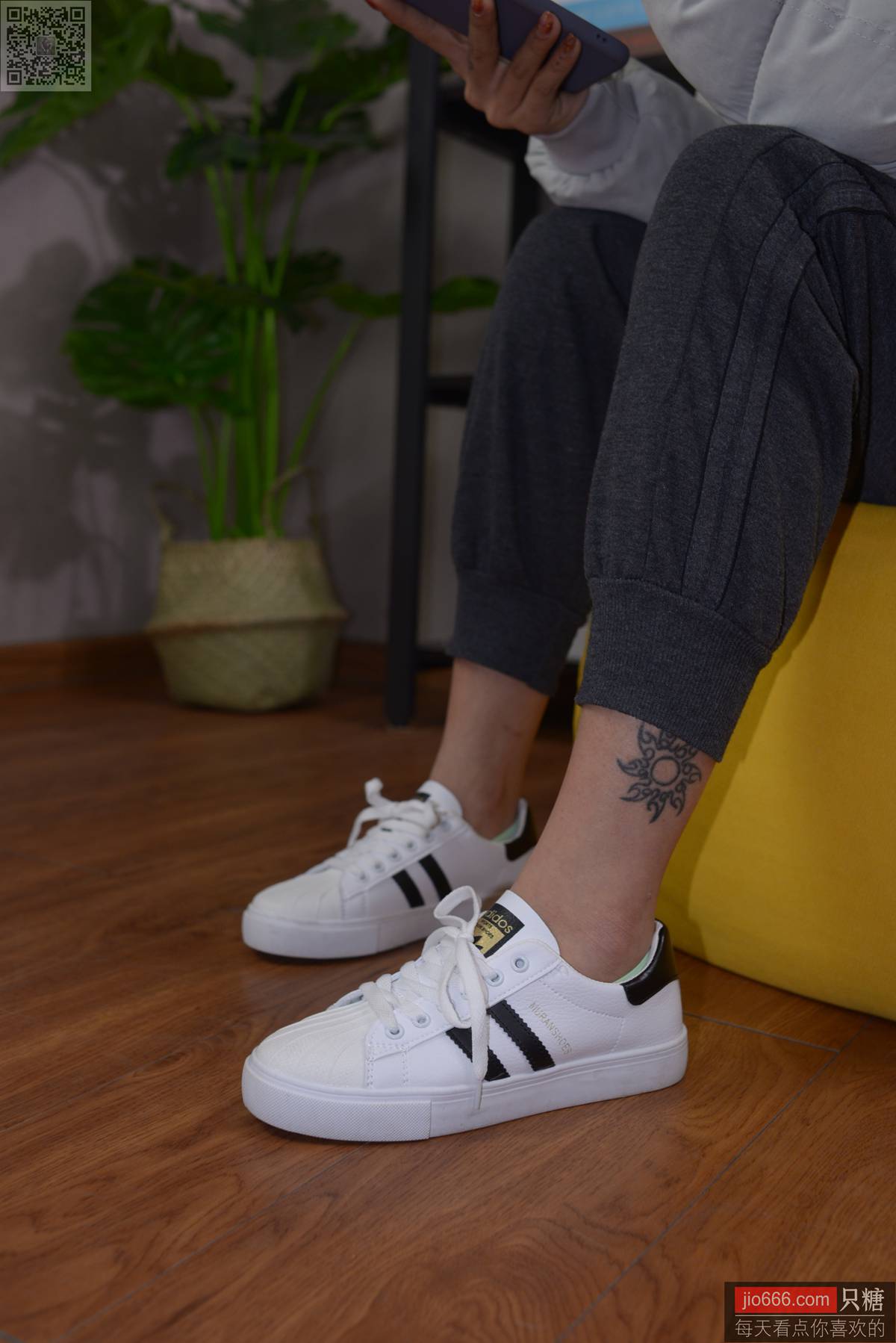 图片[138]-[只糖棉袜]NO.137 橙兔 所幸仍有光[216P] – 速更版-美库