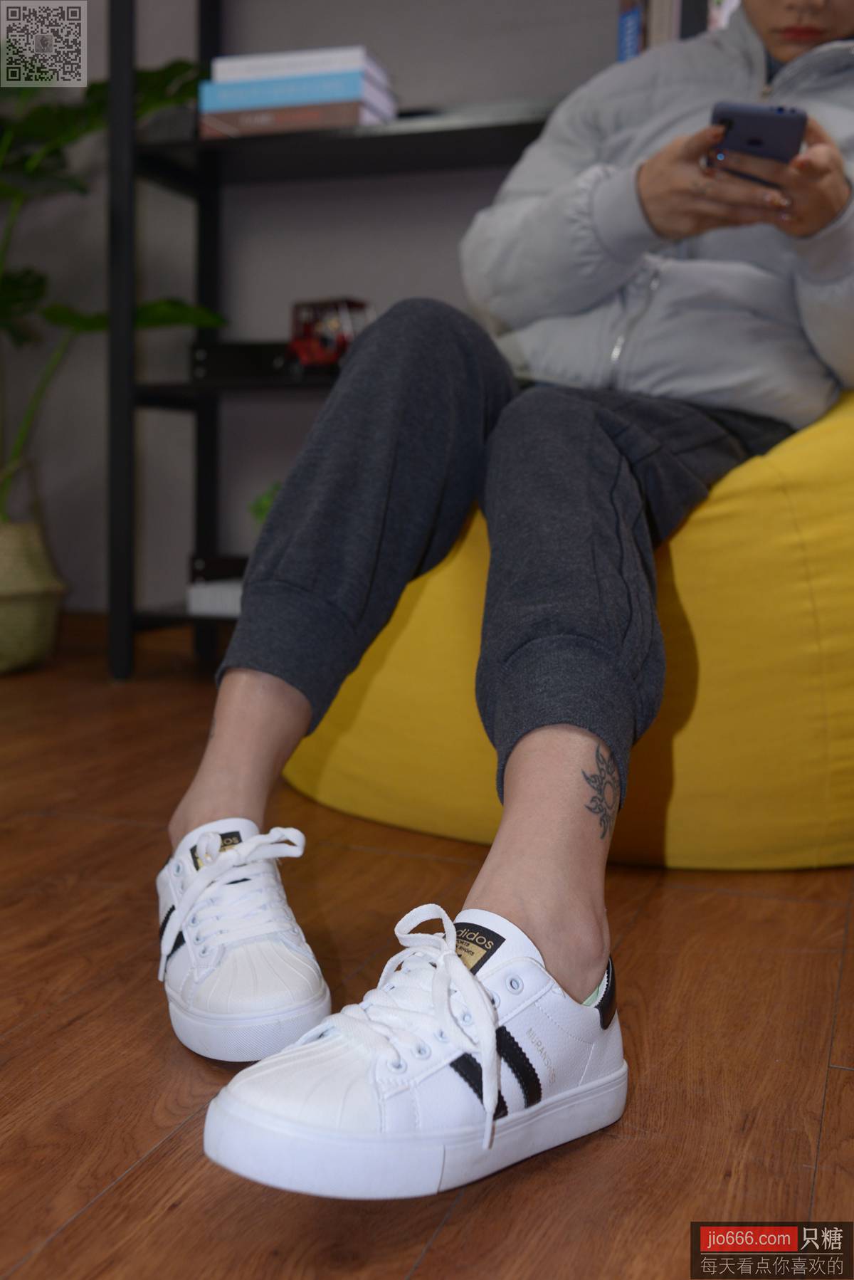 图片[90]-[只糖棉袜]NO.137 橙兔 所幸仍有光[216P] – 速更版-美库