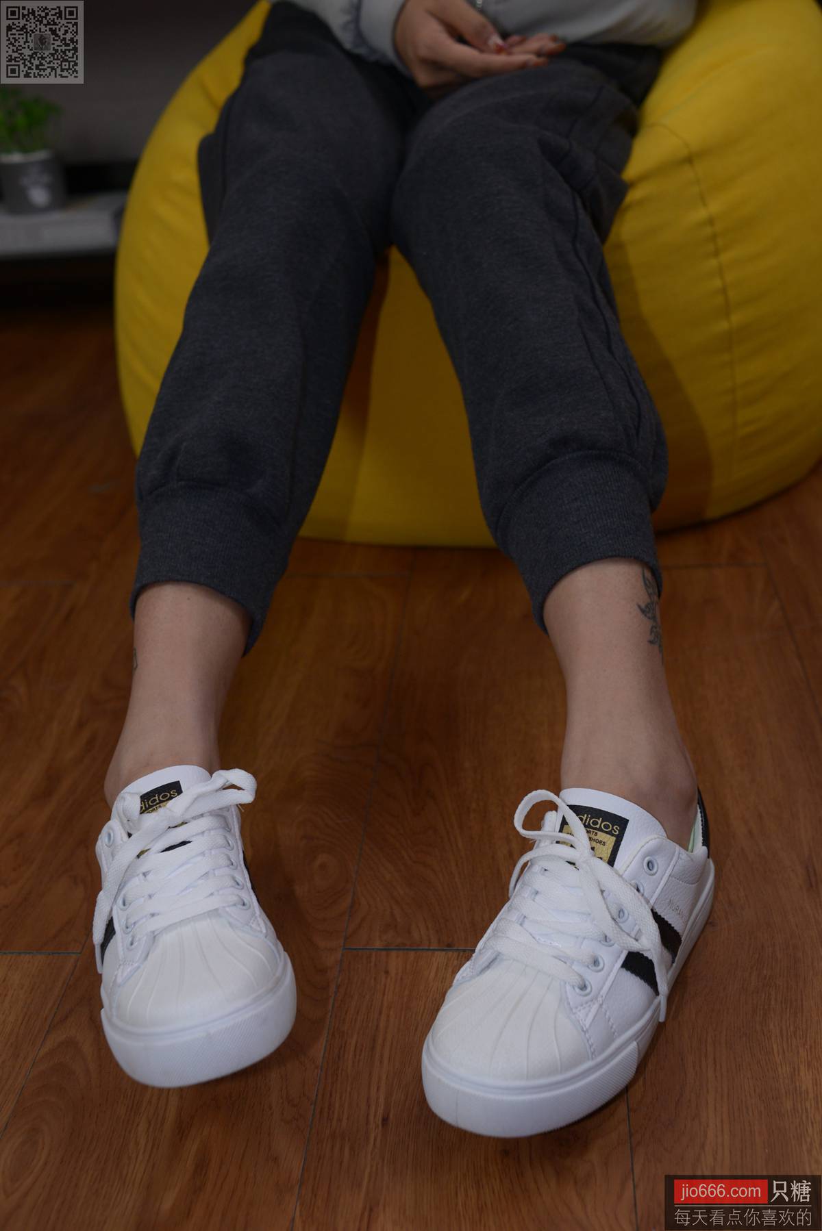 图片[58]-[只糖棉袜]NO.137 橙兔 所幸仍有光[216P] – 速更版-美库