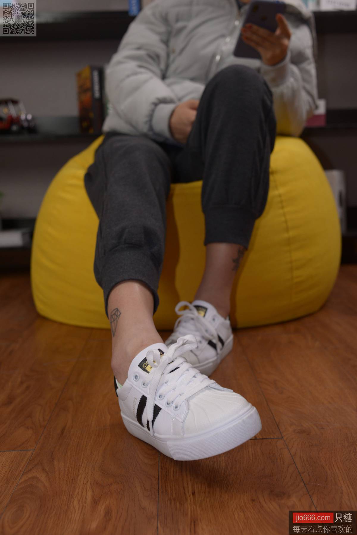 图片[59]-[只糖棉袜]NO.137 橙兔 所幸仍有光[216P] – 速更版-美库