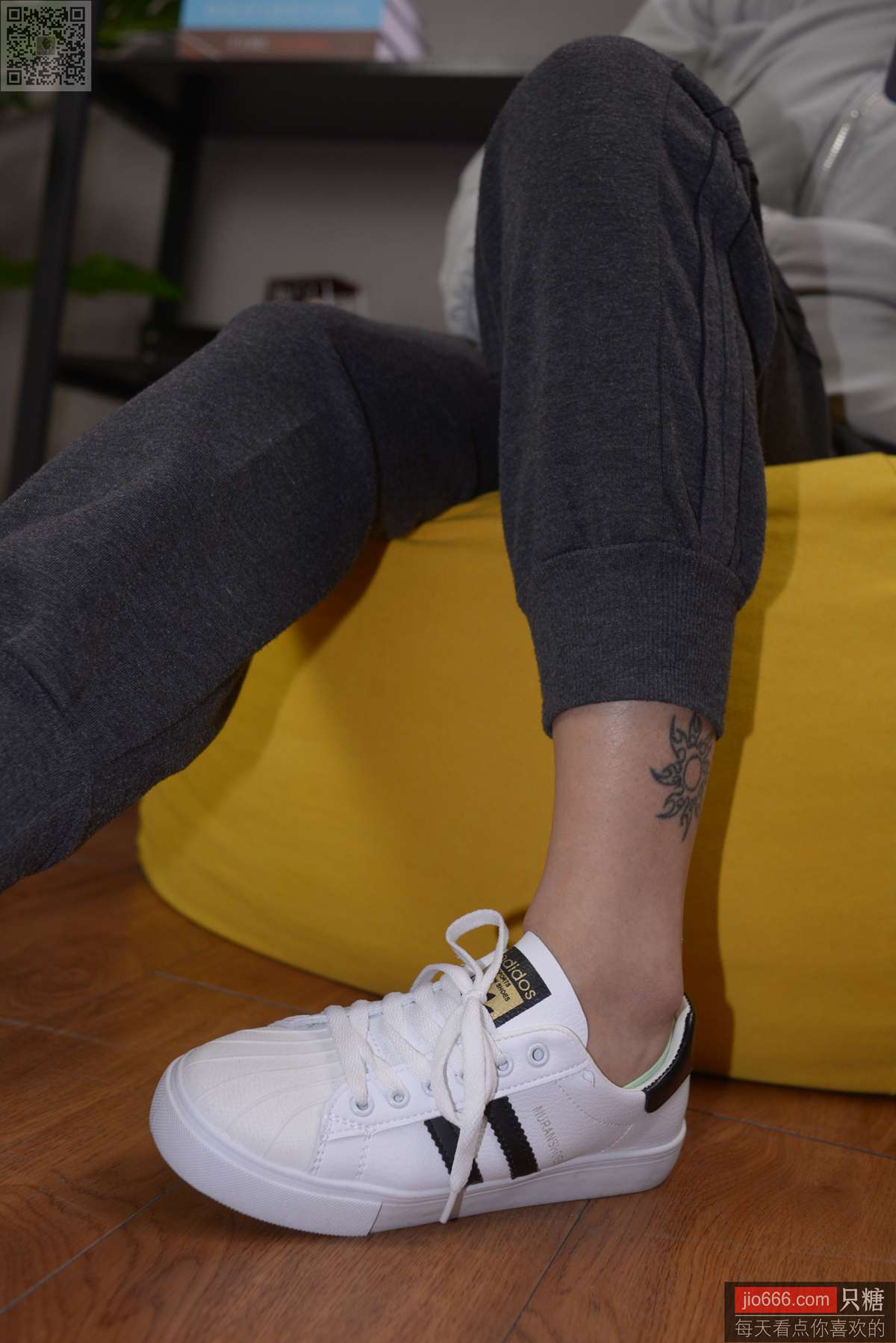 图片[35]-[只糖棉袜]NO.137 橙兔 所幸仍有光[216P] – 速更版-美库