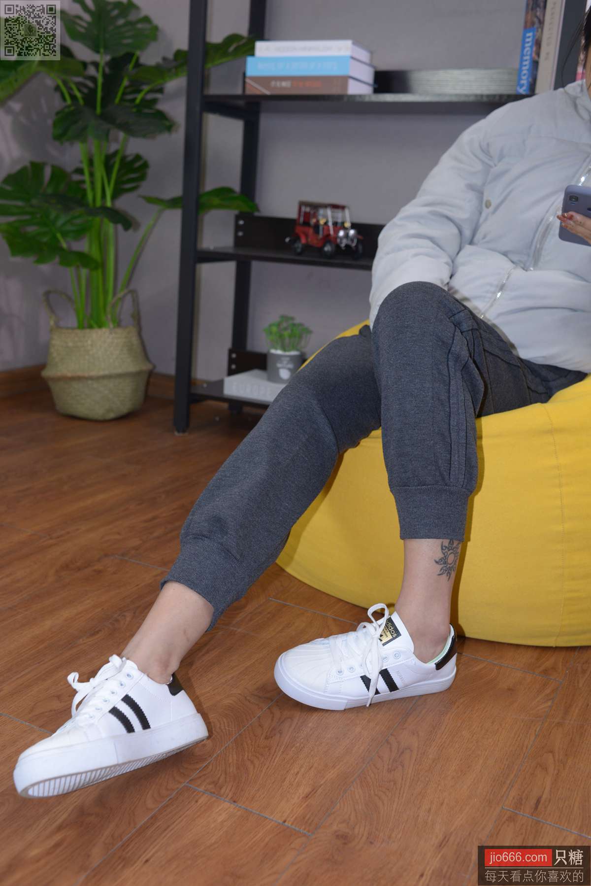 图片[16]-[只糖棉袜]NO.137 橙兔 所幸仍有光[216P] – 速更版-美库