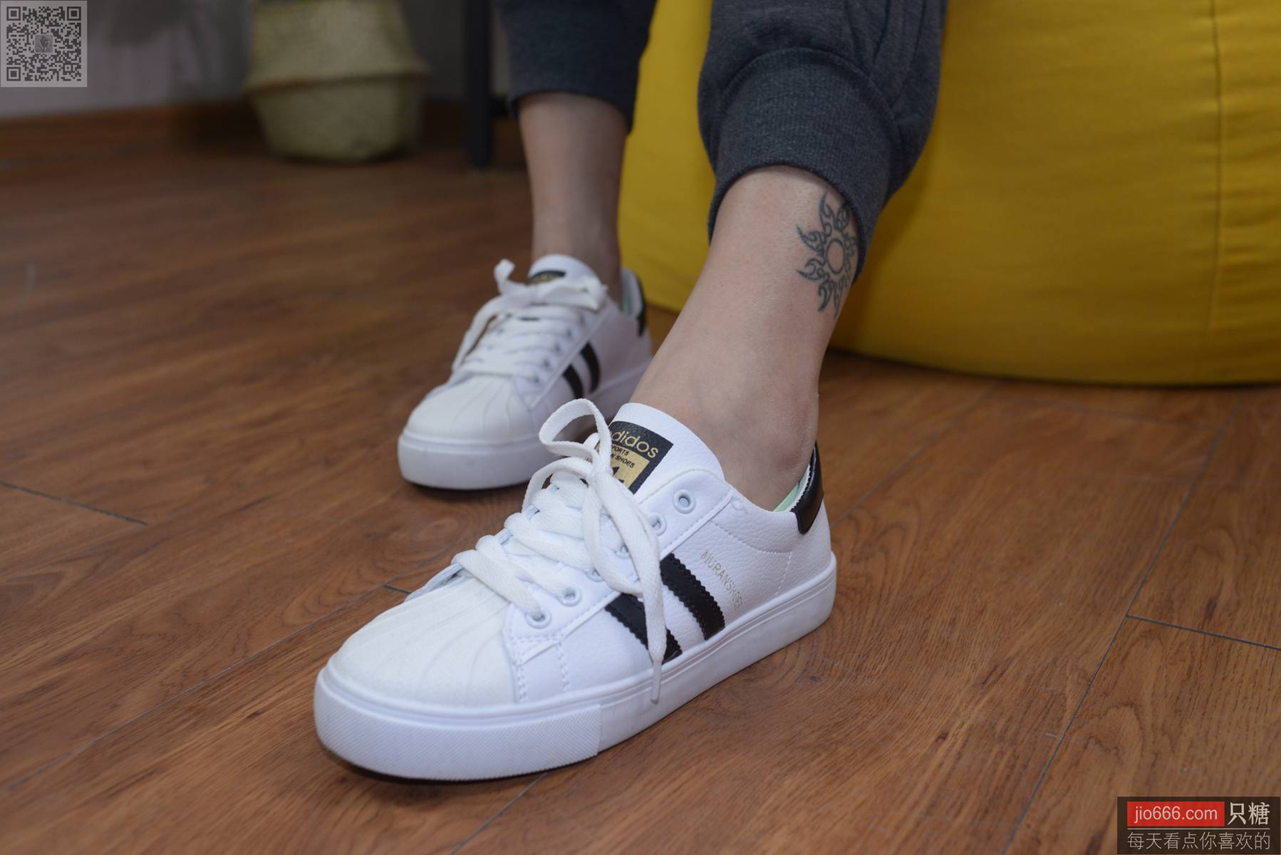 图片[148]-[只糖棉袜]NO.137 橙兔 所幸仍有光[216P] – 速更版-美库