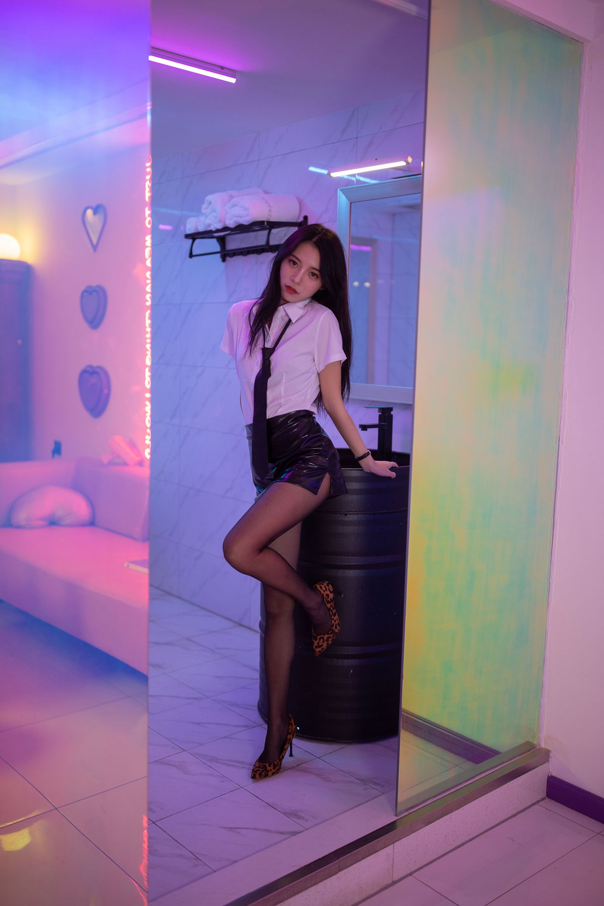 图片[5]-[YALAYI雅拉伊] 2020.11.04 NO.721  丽雅《霓虹甜心》在线浏览 – 速更版-美库