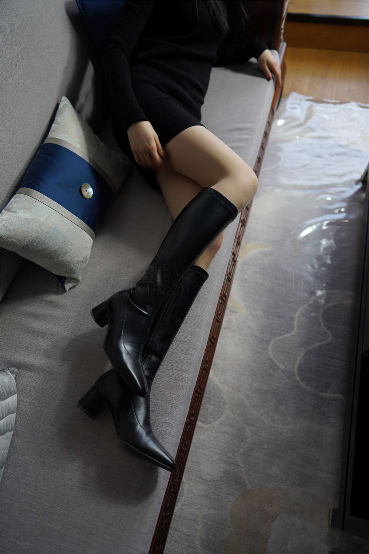 图片[28]-[kittyWawa袜小喵] KT264 《黑短裙与靴》[100P] – 速更版-美库