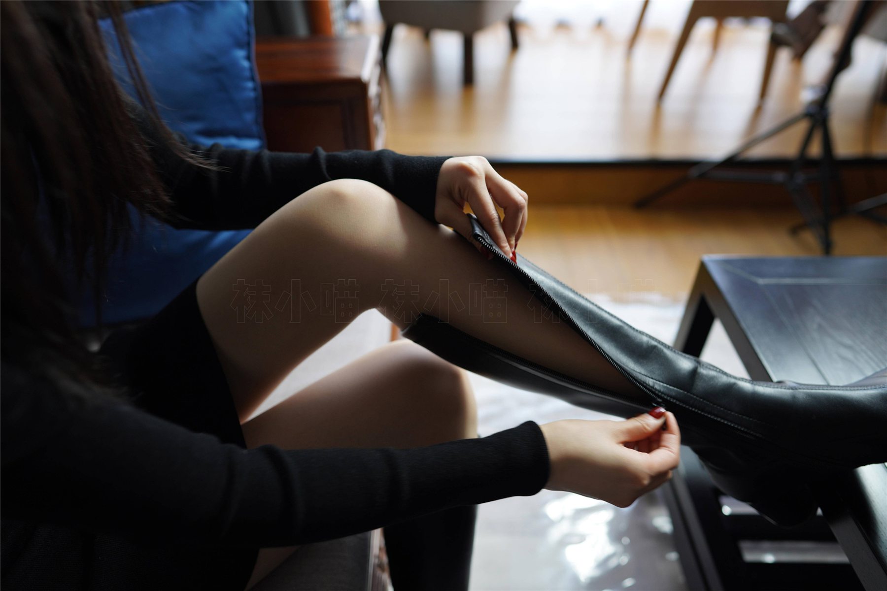 图片[29]-[kittyWawa袜小喵] KT264 《黑短裙与靴》[100P] – 速更版-美库