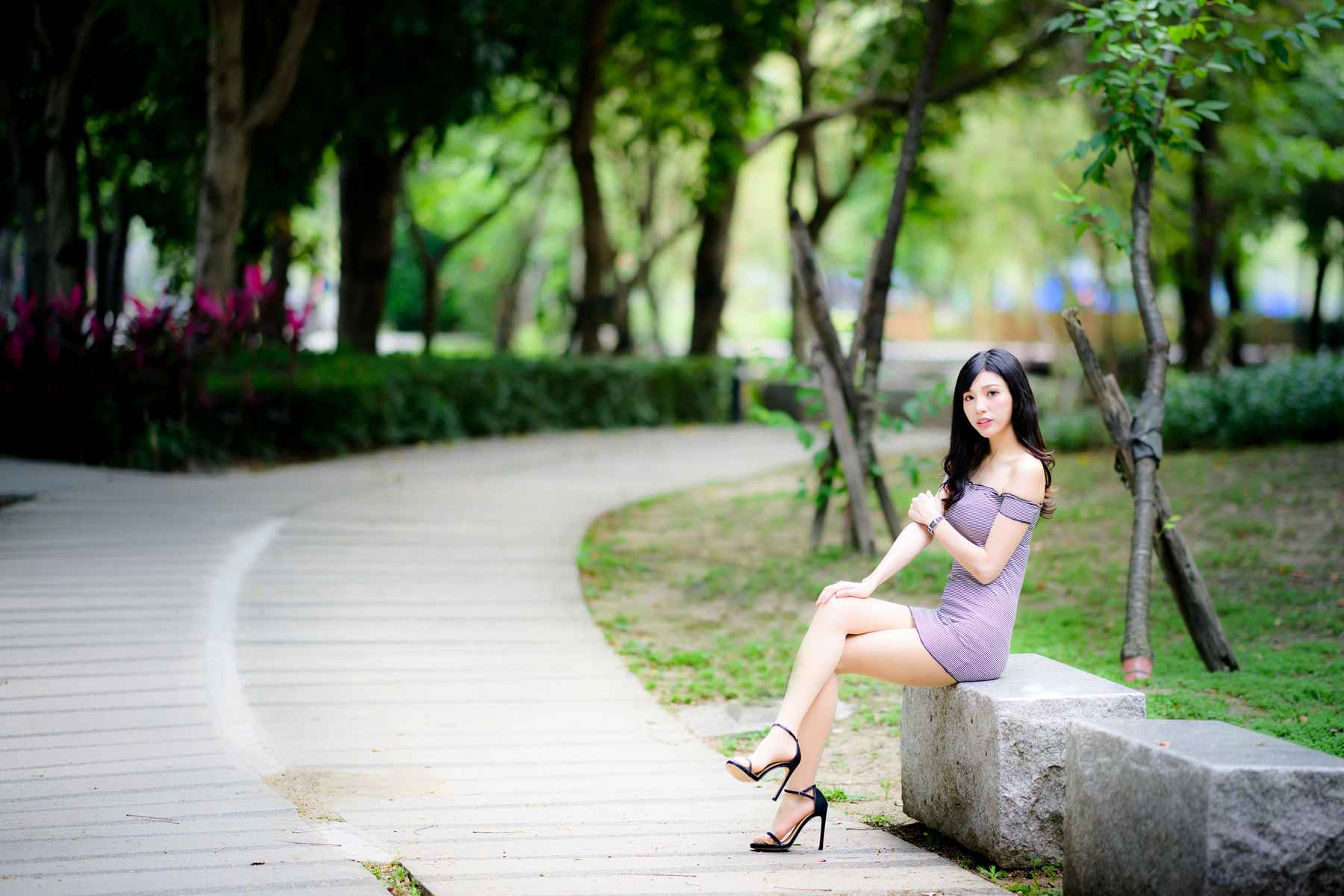 唯美街拍 NO.013 超短紧身裙 – 图云谷-图云谷