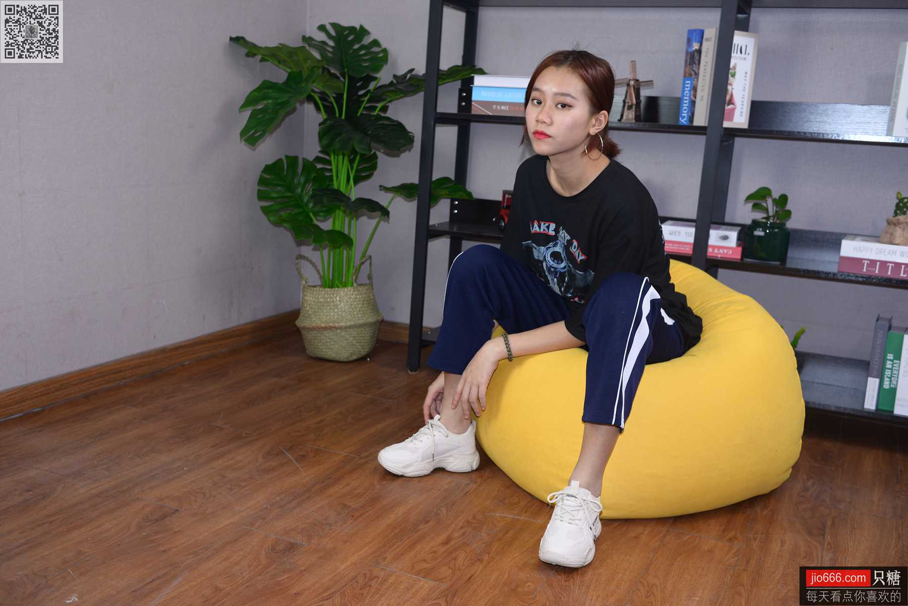 图片[209]-[只糖棉袜]NO.142 彤彤 你笑起来真像好天气[298P] – 速更版-美库