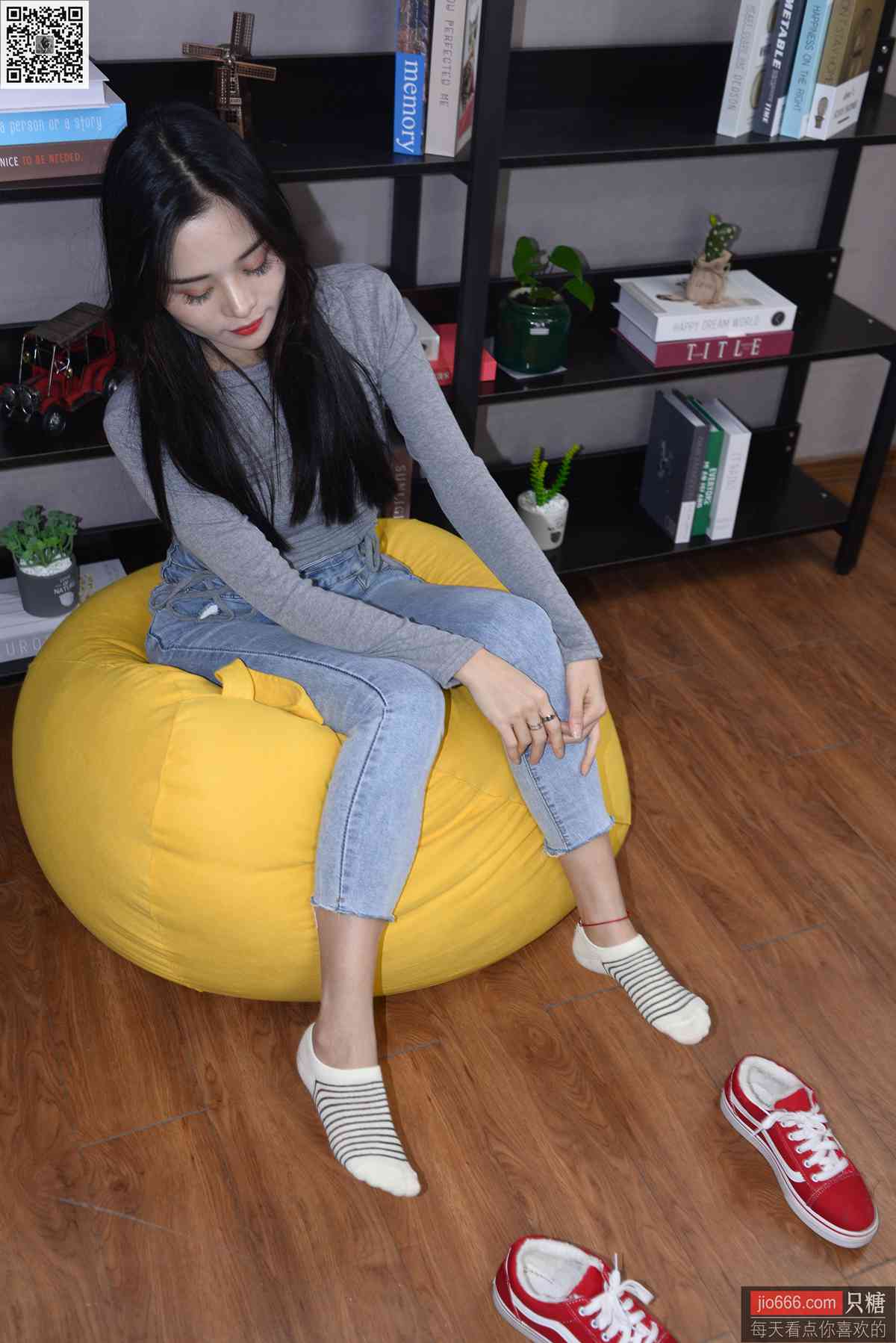 图片[13]-[只糖棉袜]NO.149 文文 轻拾月光，听风声缱绻[229P] – 速更版-美库