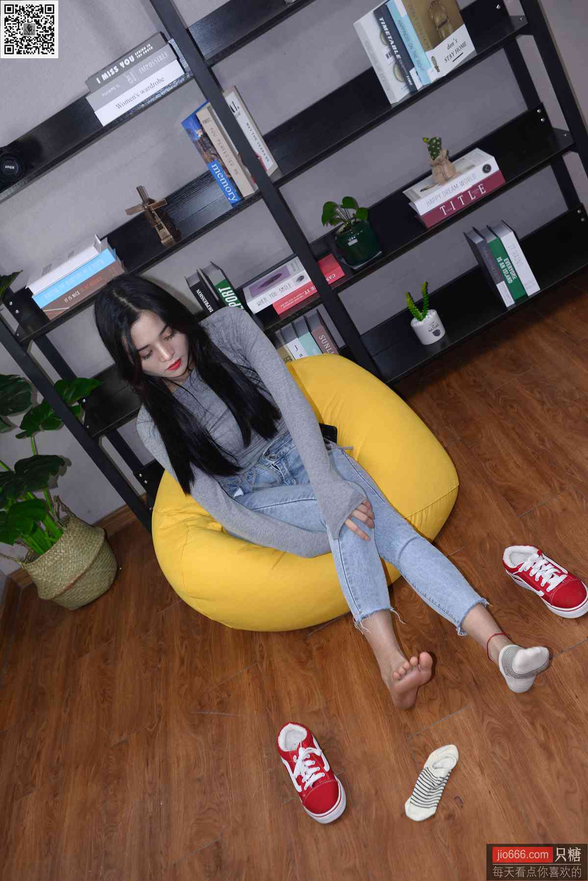 图片[119]-[只糖棉袜]NO.149 文文 轻拾月光，听风声缱绻[229P] – 速更版-美库