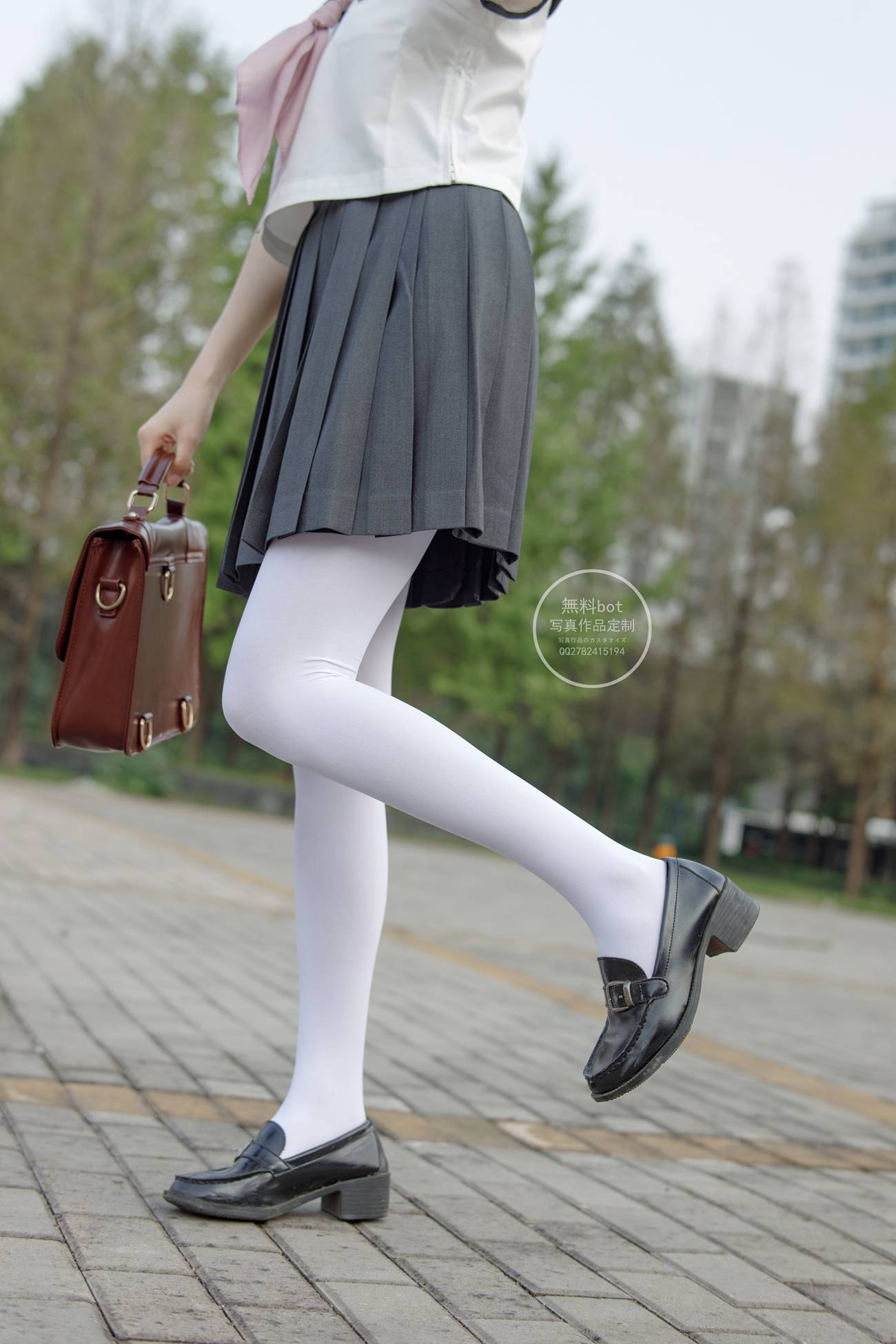 图片[34]-森萝财团写真 有料 NO.006 依依 户外白丝JK制服[90P] – 速更版-美库