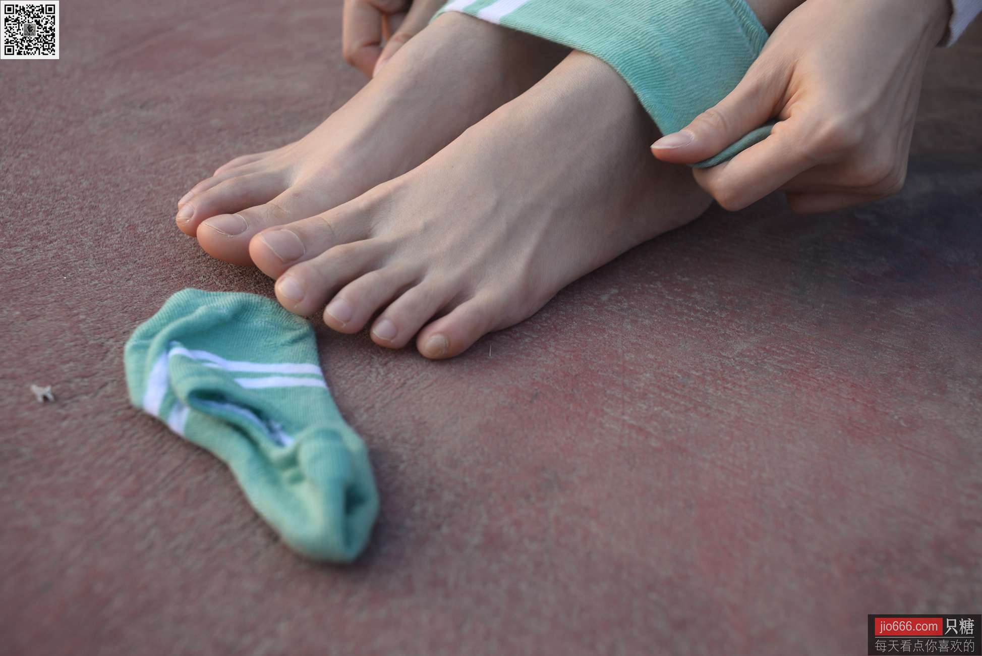 图片[176]-[只糖棉袜]NO.161 文文 我等你一个冬天[209P] – 速更版-美库