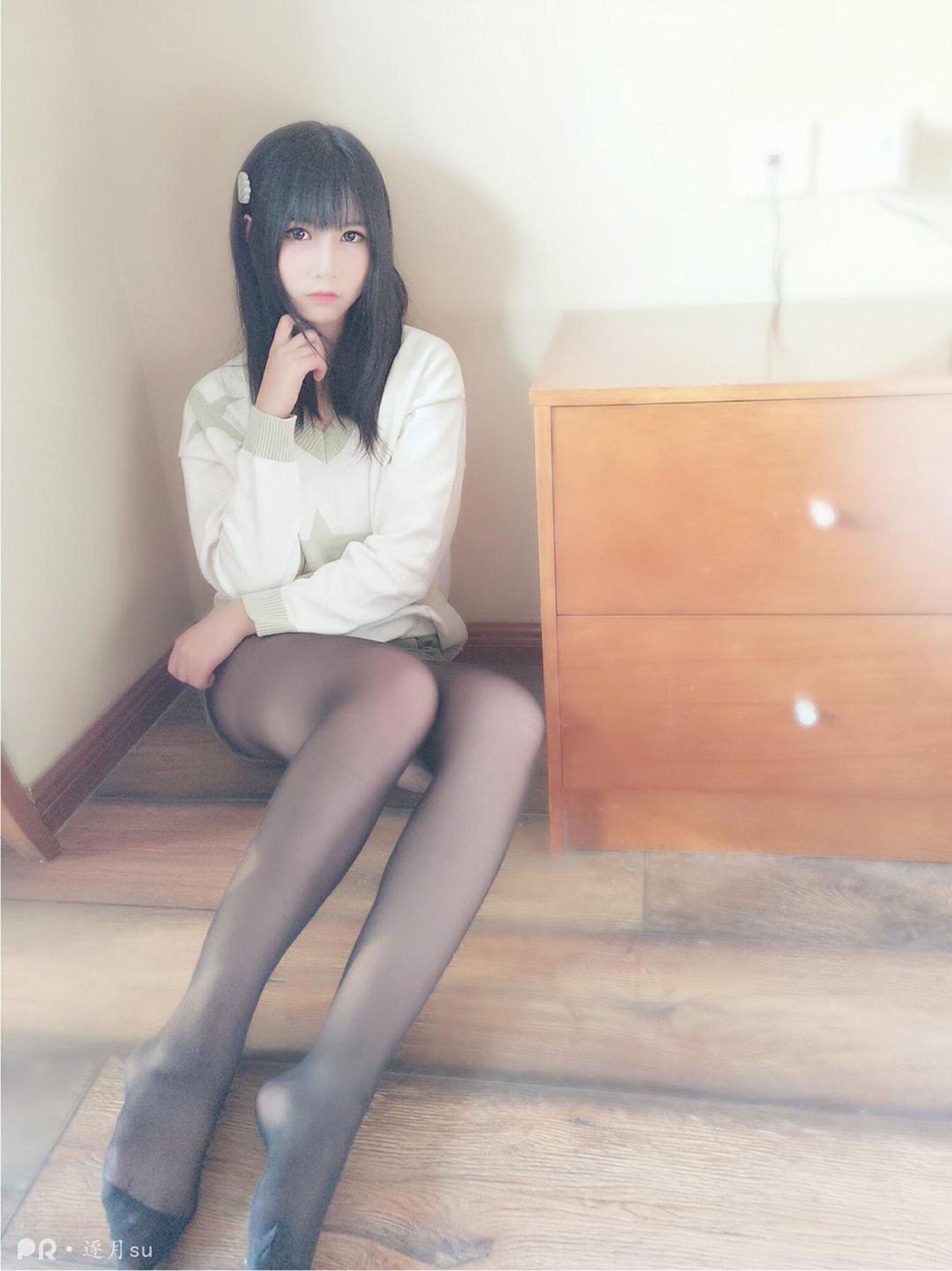 图片[21]-逐月su – 听撕丝袜的声音还真是爽 [23P] – 速更版-美库