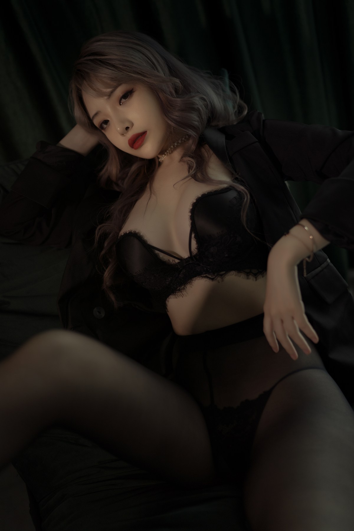 图片[13]-动漫博主 雯妹不讲道理 – 西装 [25P] – 速更版-美库