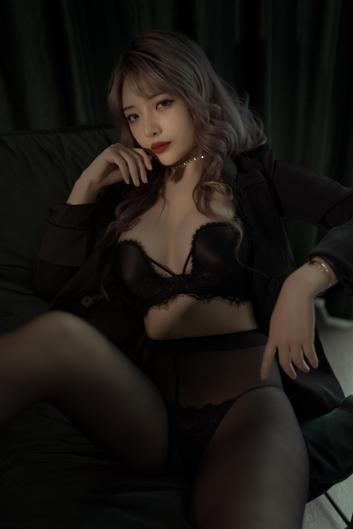 图片[14]-动漫博主 雯妹不讲道理 – 西装 [25P] – 速更版-美库