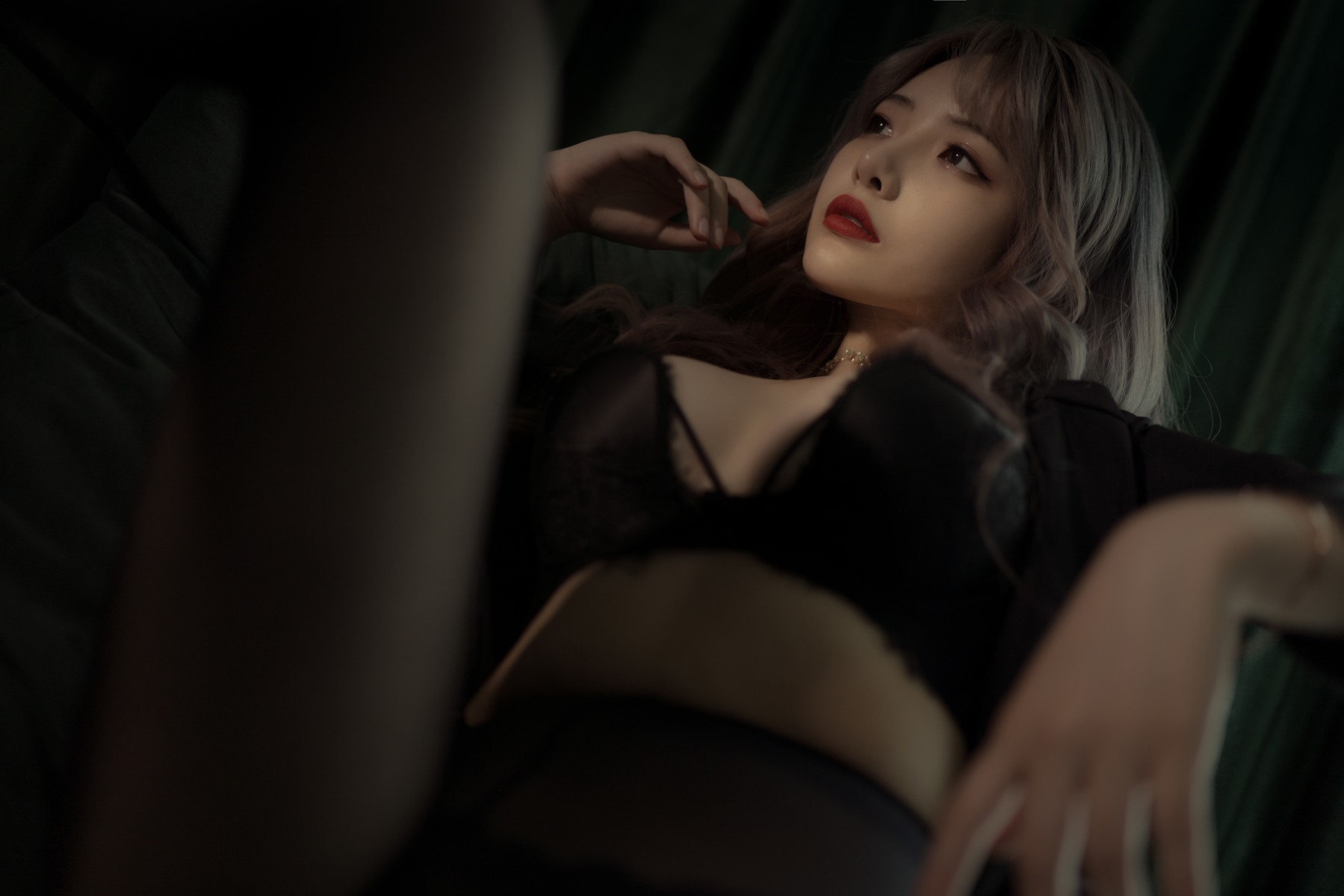 图片[16]-动漫博主 雯妹不讲道理 – 西装 [25P] – 速更版-美库