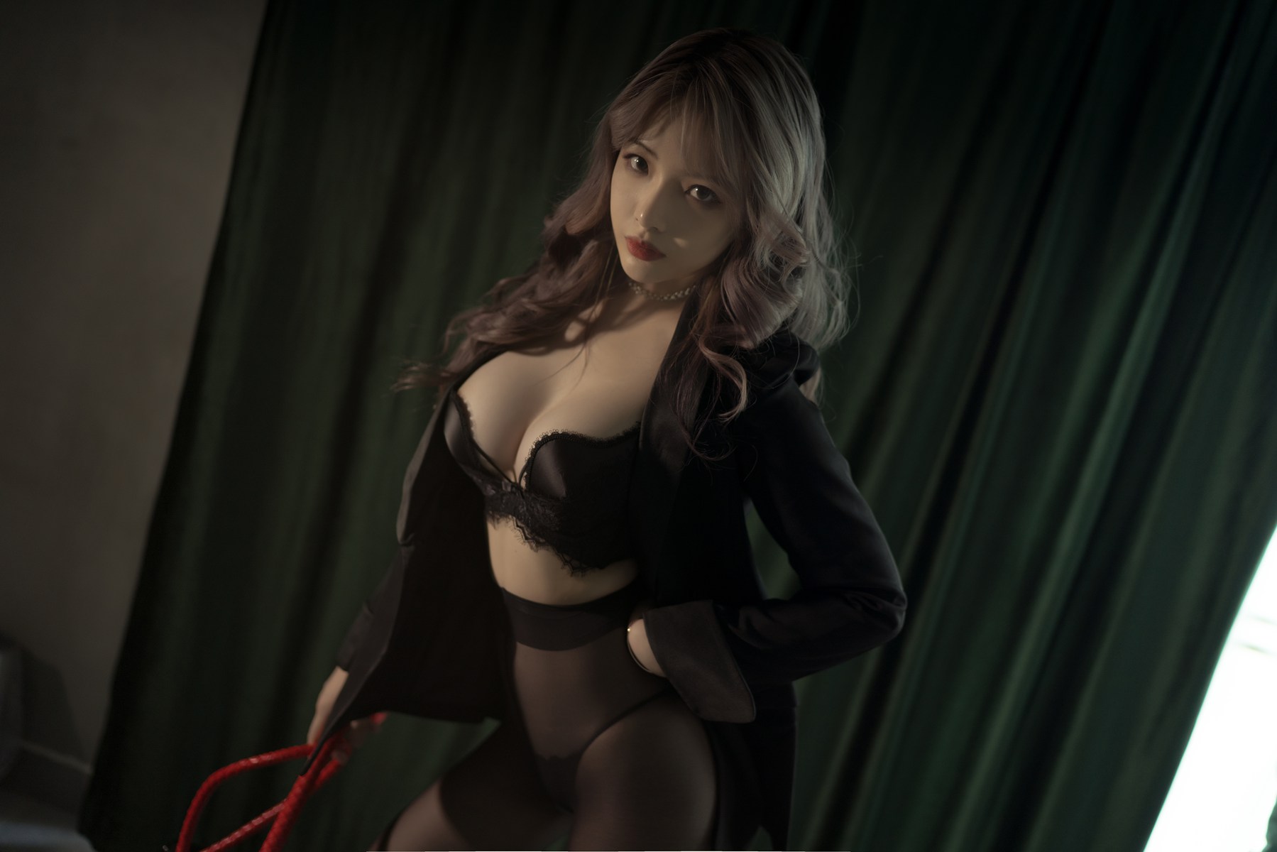 图片[23]-动漫博主 雯妹不讲道理 – 西装 [25P] – 速更版-美库