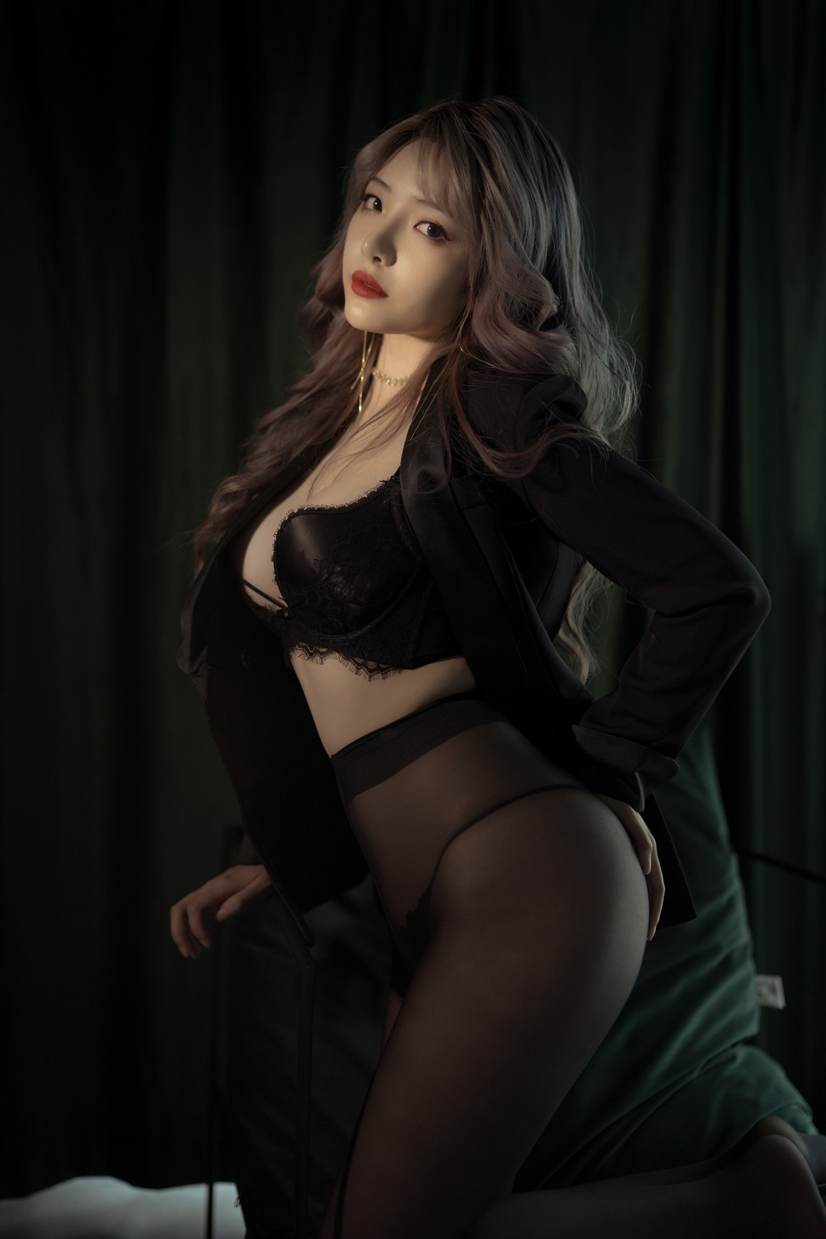 图片[25]-动漫博主 雯妹不讲道理 – 西装 [25P] – 速更版-美库