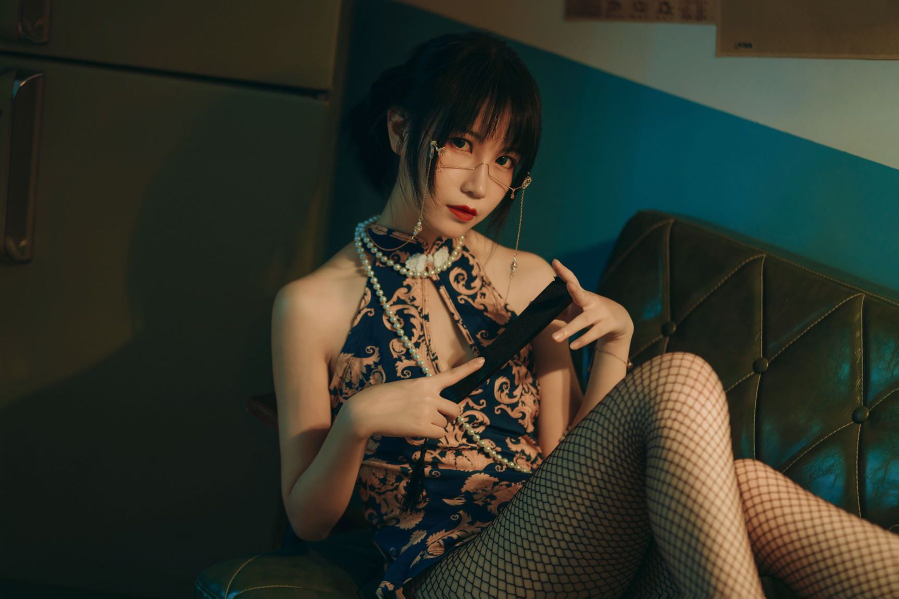 图片[14]-逐月Su 渔网袜 短旗袍 [37P] – 速更版-美库