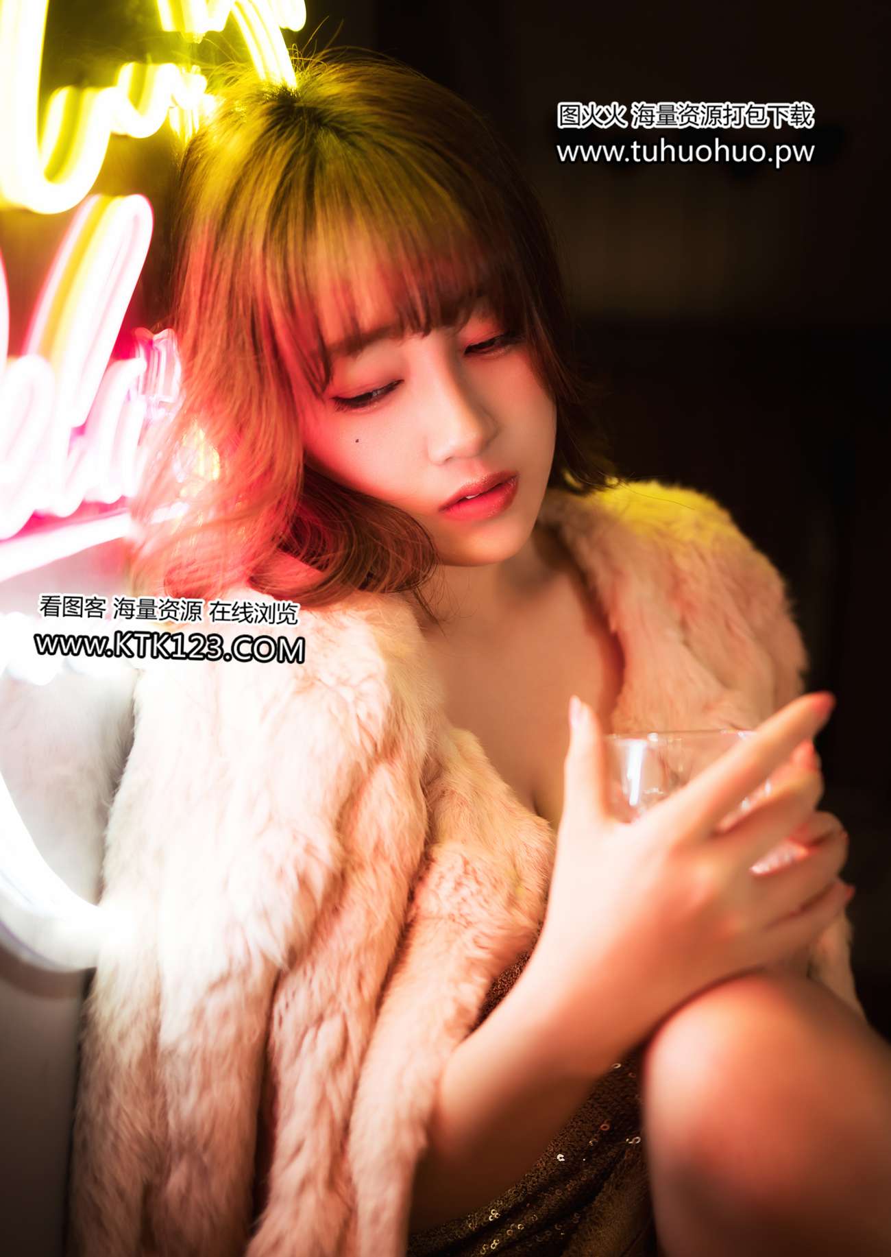 图片[35]-[YALAYI雅拉伊]2021.01.13 NO.751 独自买醉 虞艺[51P] – 速更版-美库