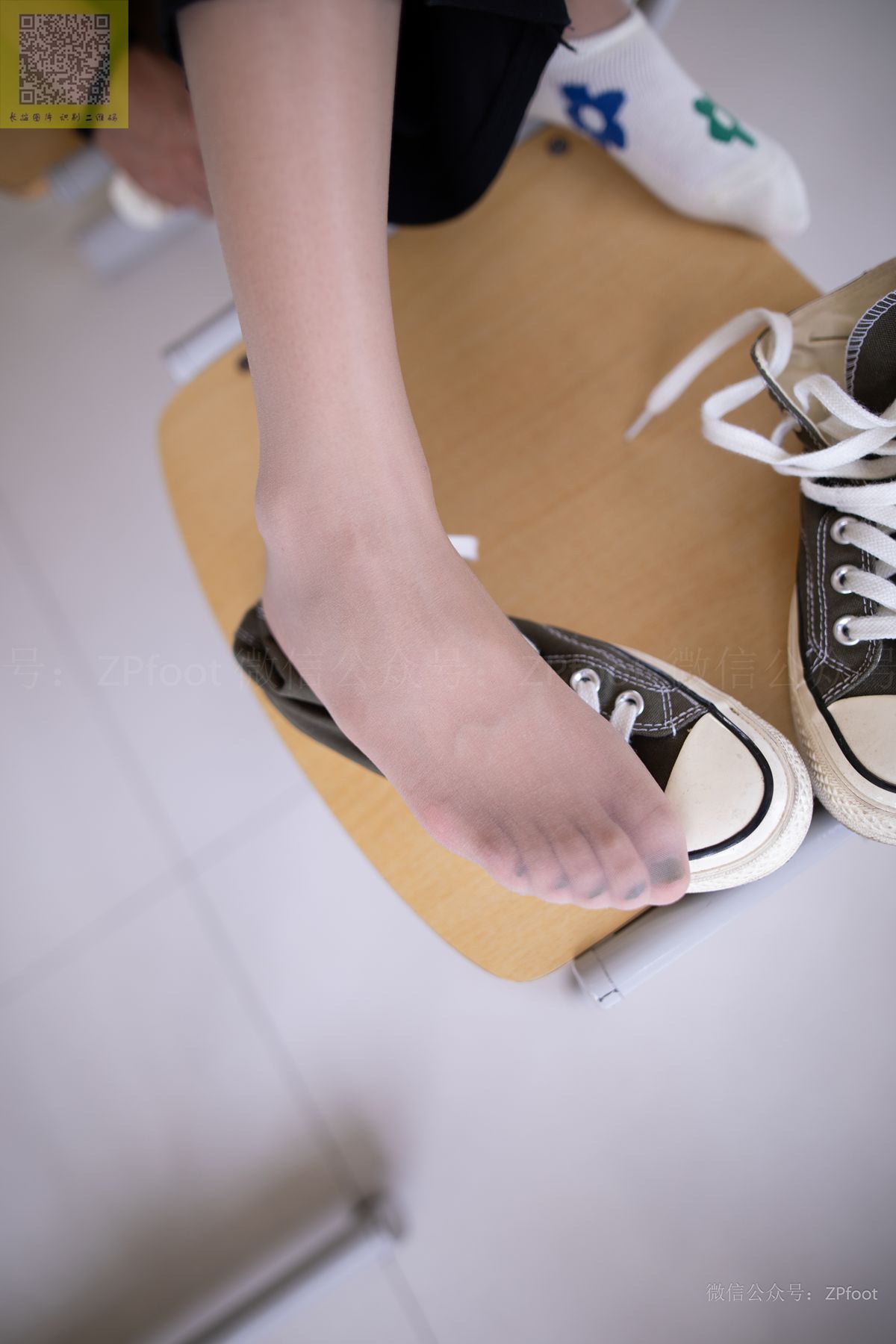 图片[31]-[LSS山茶摄影]NO.210 丝袜穿搭53[79P] – 速更版-美库