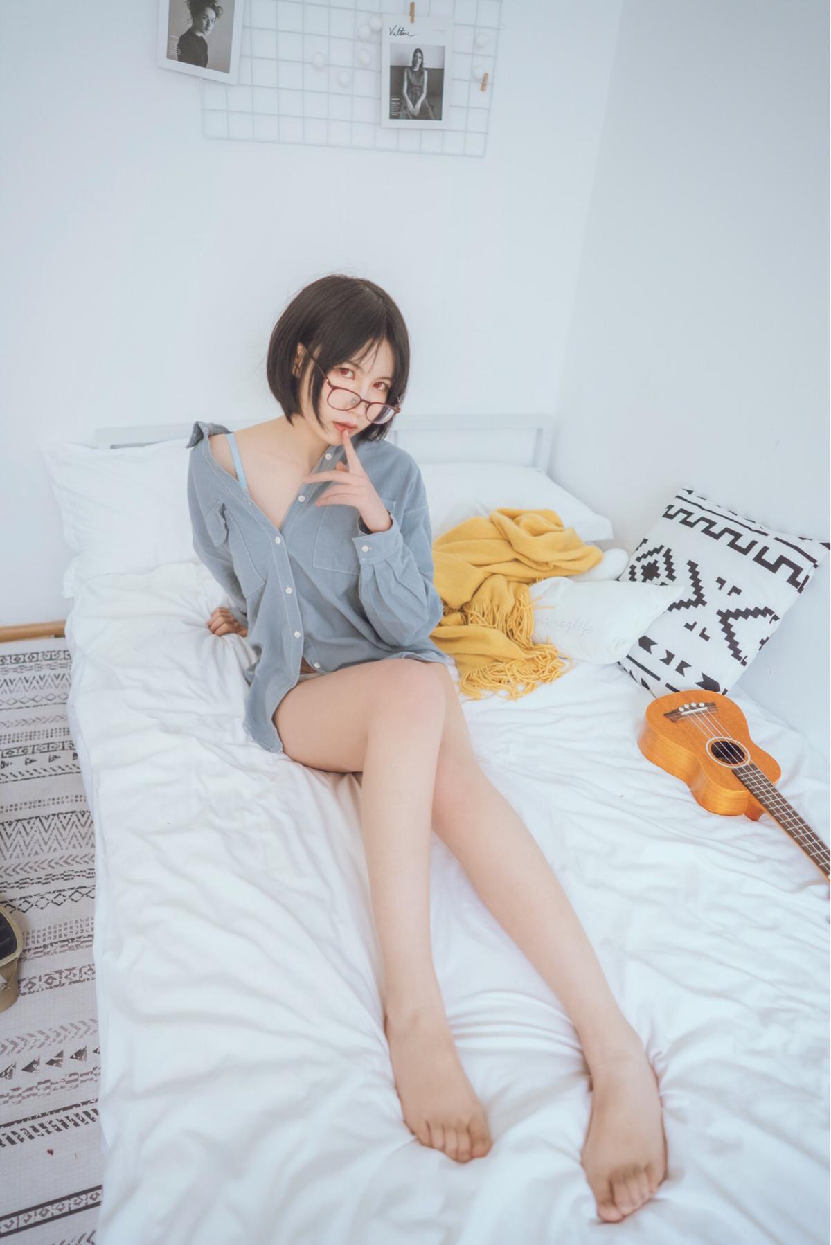 图片[19]-逐月Su 蓝色衬衫发布 [22P] – 速更版-美库