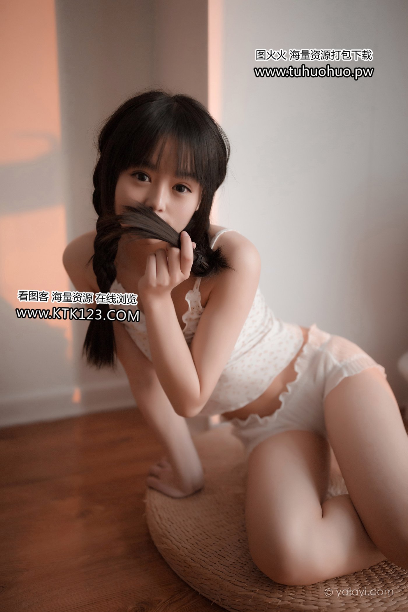 图片[23]-[YALAYI雅拉伊]2021.01.22 NO.755 零零后少女 小乖[39P] – 速更版-美库