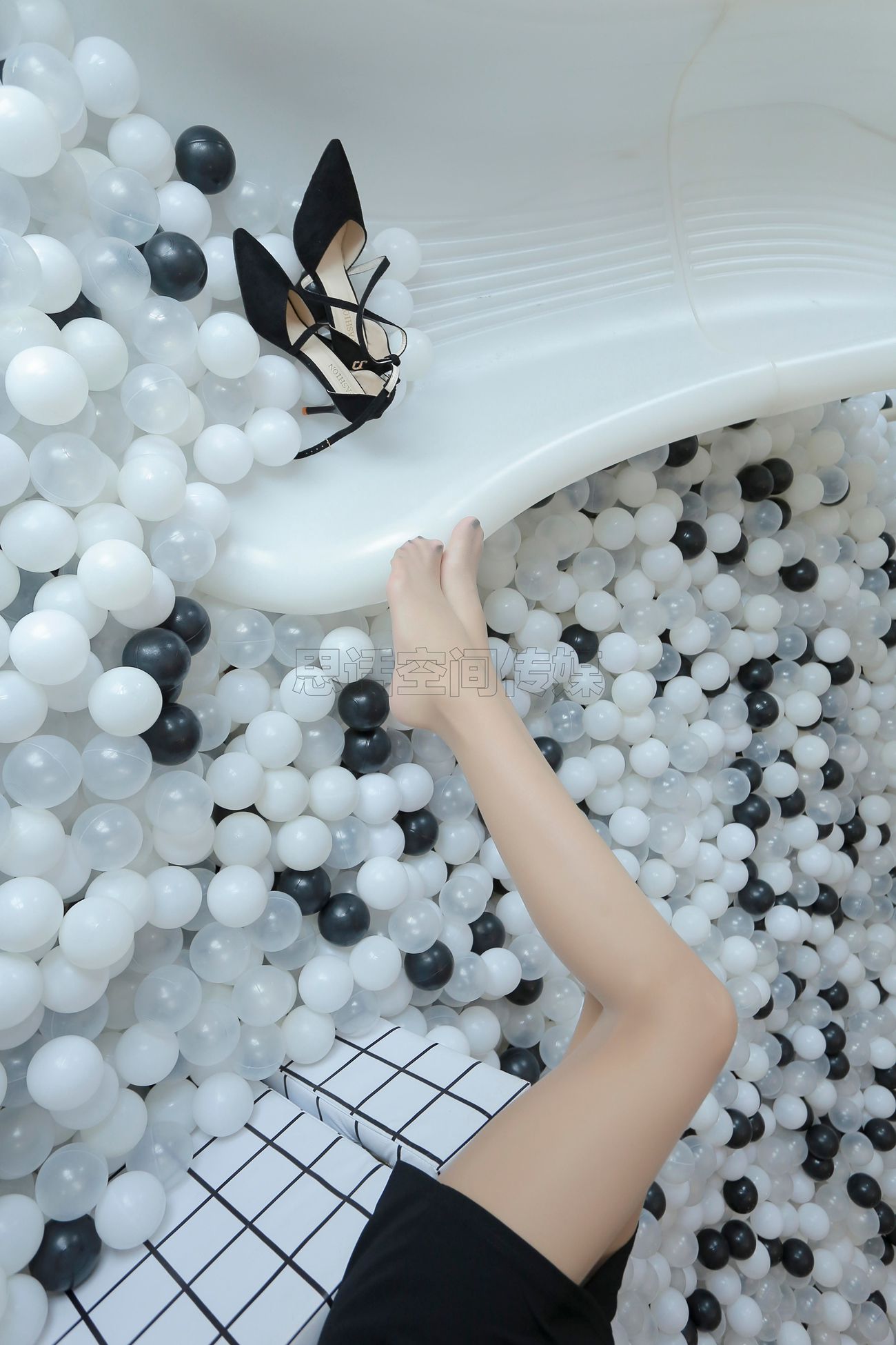 图片[26]-[SiHua思话]SJ001 曦然 泡泡球上的学姐[47P] – 速更版-美库