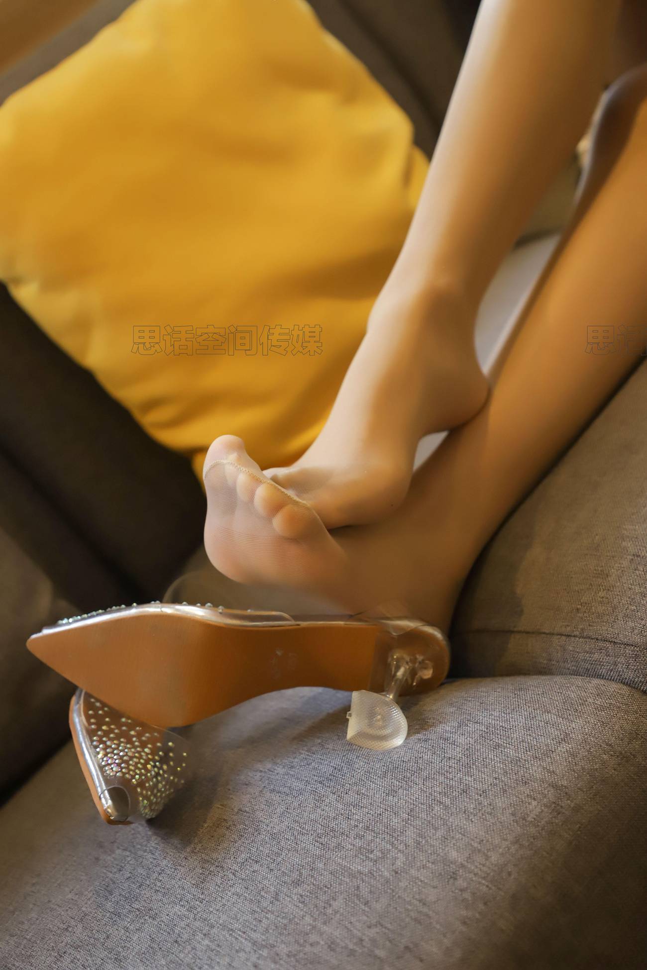 图片[13]-[SiHua思话]SJ002 聂小倩 沙发上的慵懒女神[49P] – 速更版-美库