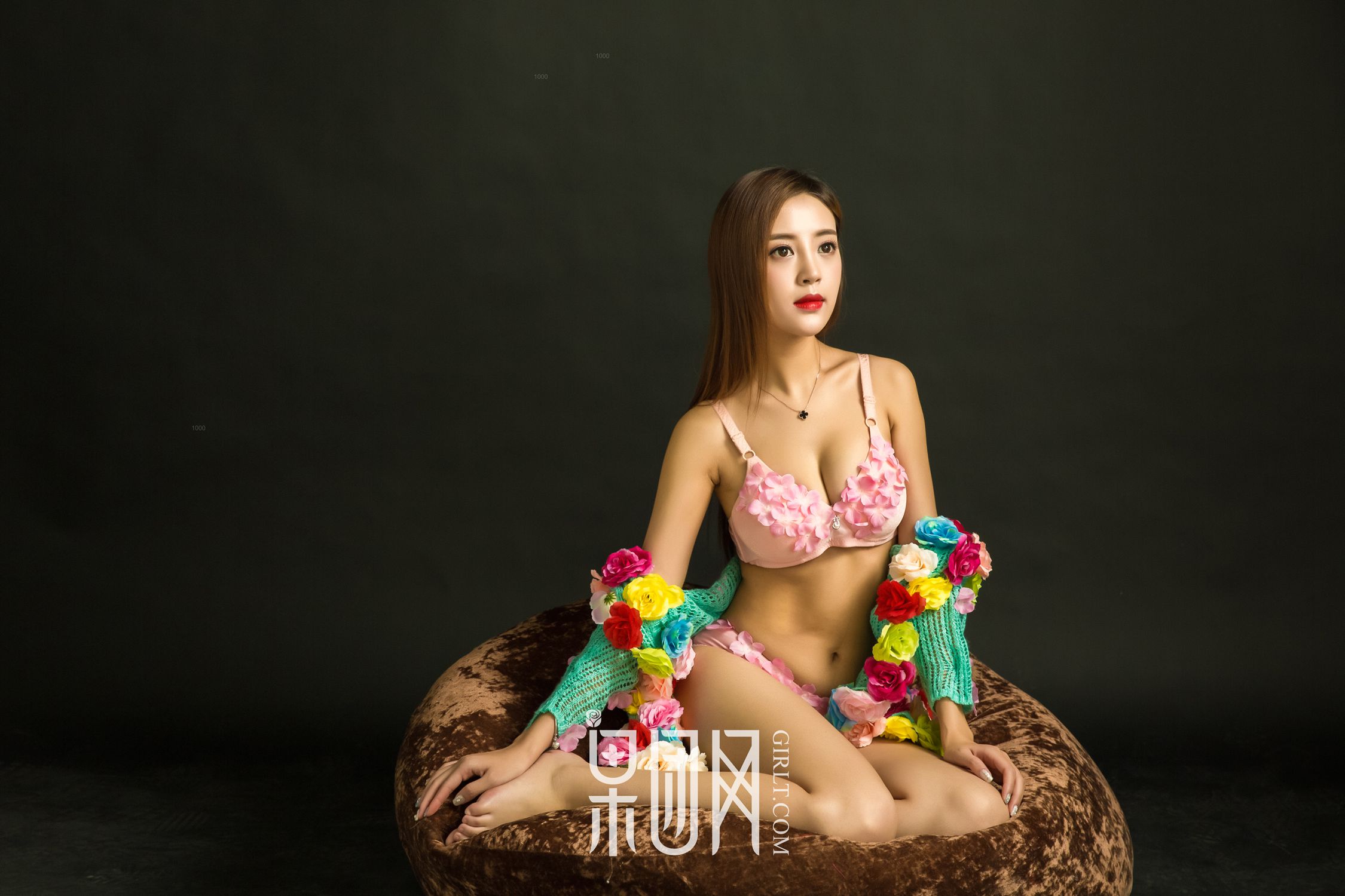 图片[19]-[Girlt果团网]2017.08.13 NO.051 温柔少女蜜球颤颤 [50P] – 速更版-美库