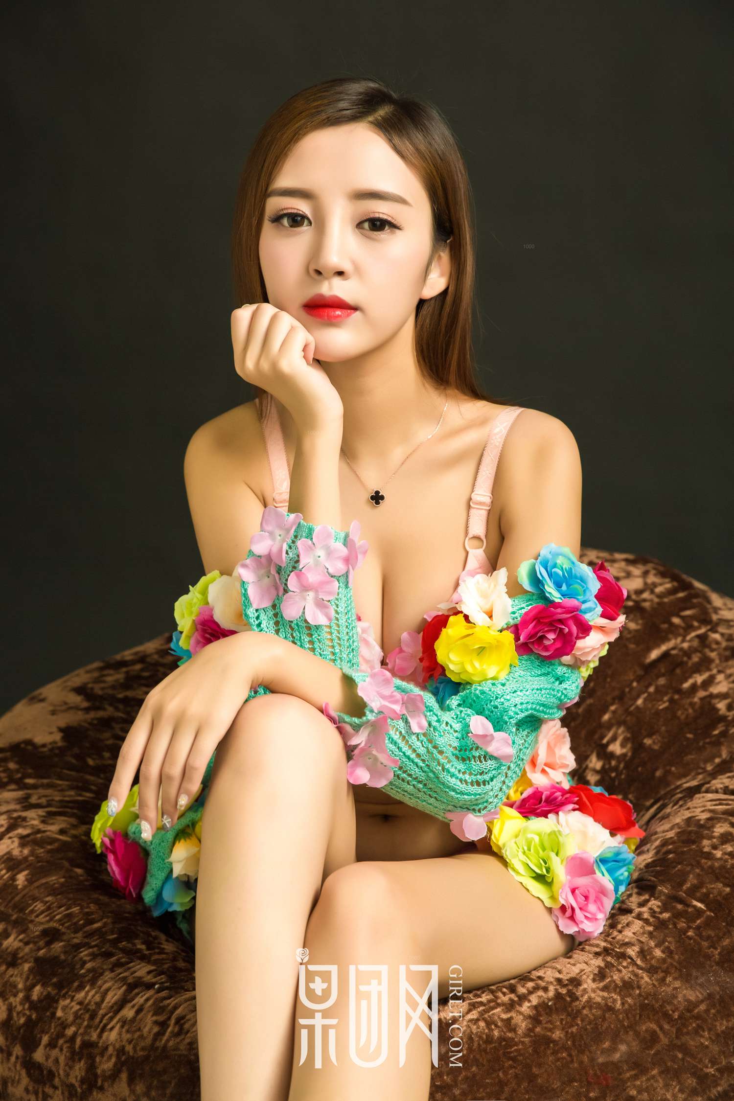 图片[21]-[Girlt果团网]2017.08.13 NO.051 温柔少女蜜球颤颤 [50P] – 速更版-美库