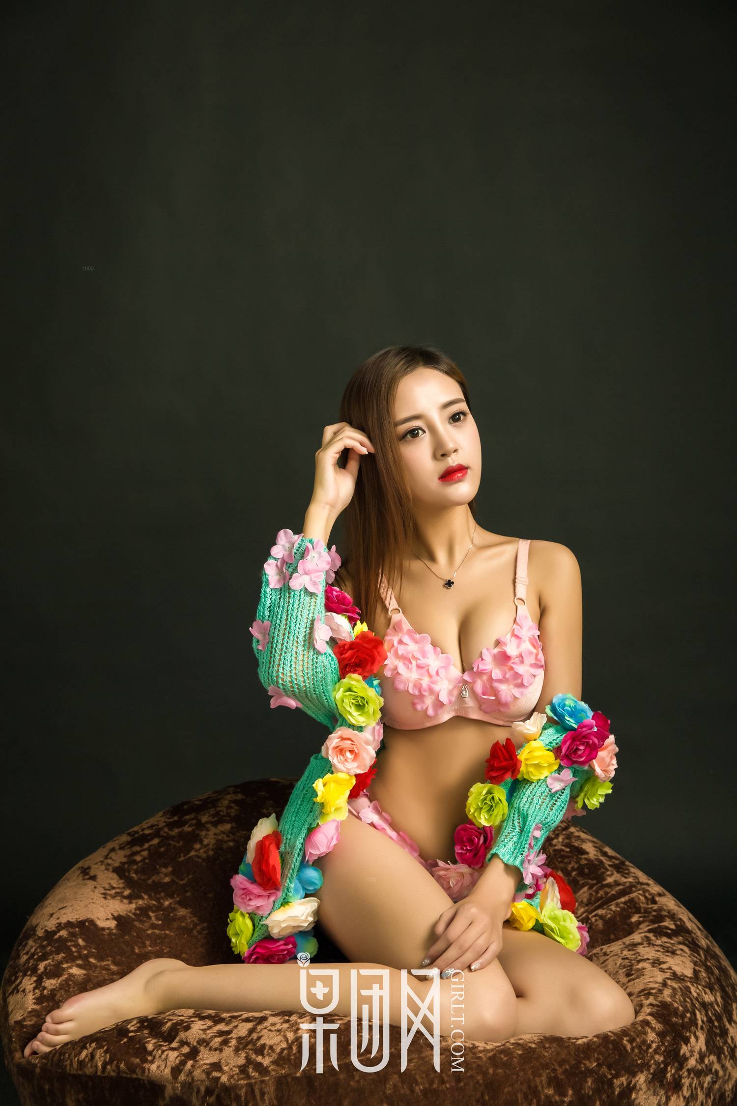 图片[26]-[Girlt果团网]2017.08.13 NO.051 温柔少女蜜球颤颤 [50P] – 速更版-美库