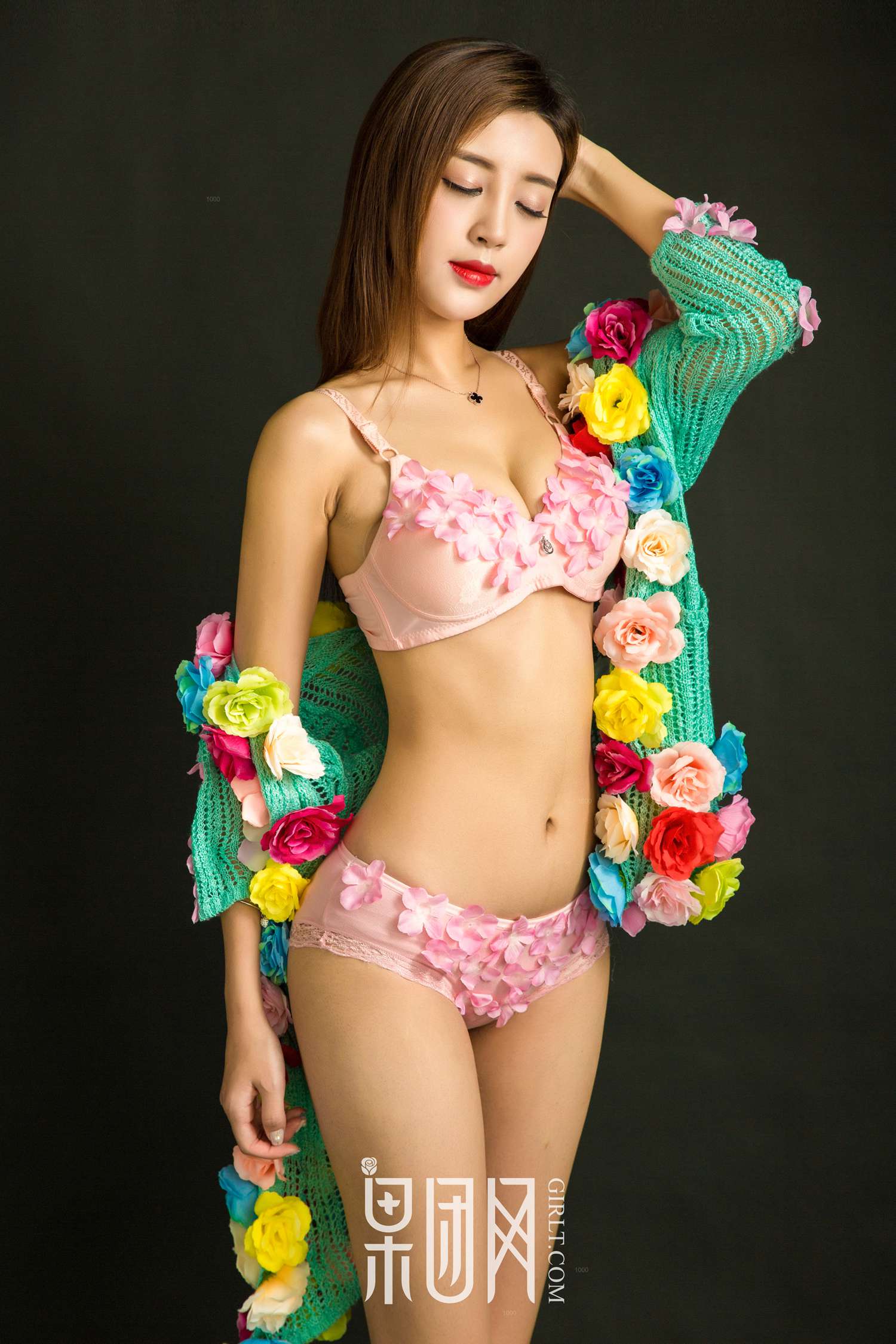 图片[32]-[Girlt果团网]2017.08.13 NO.051 温柔少女蜜球颤颤 [50P] – 速更版-美库