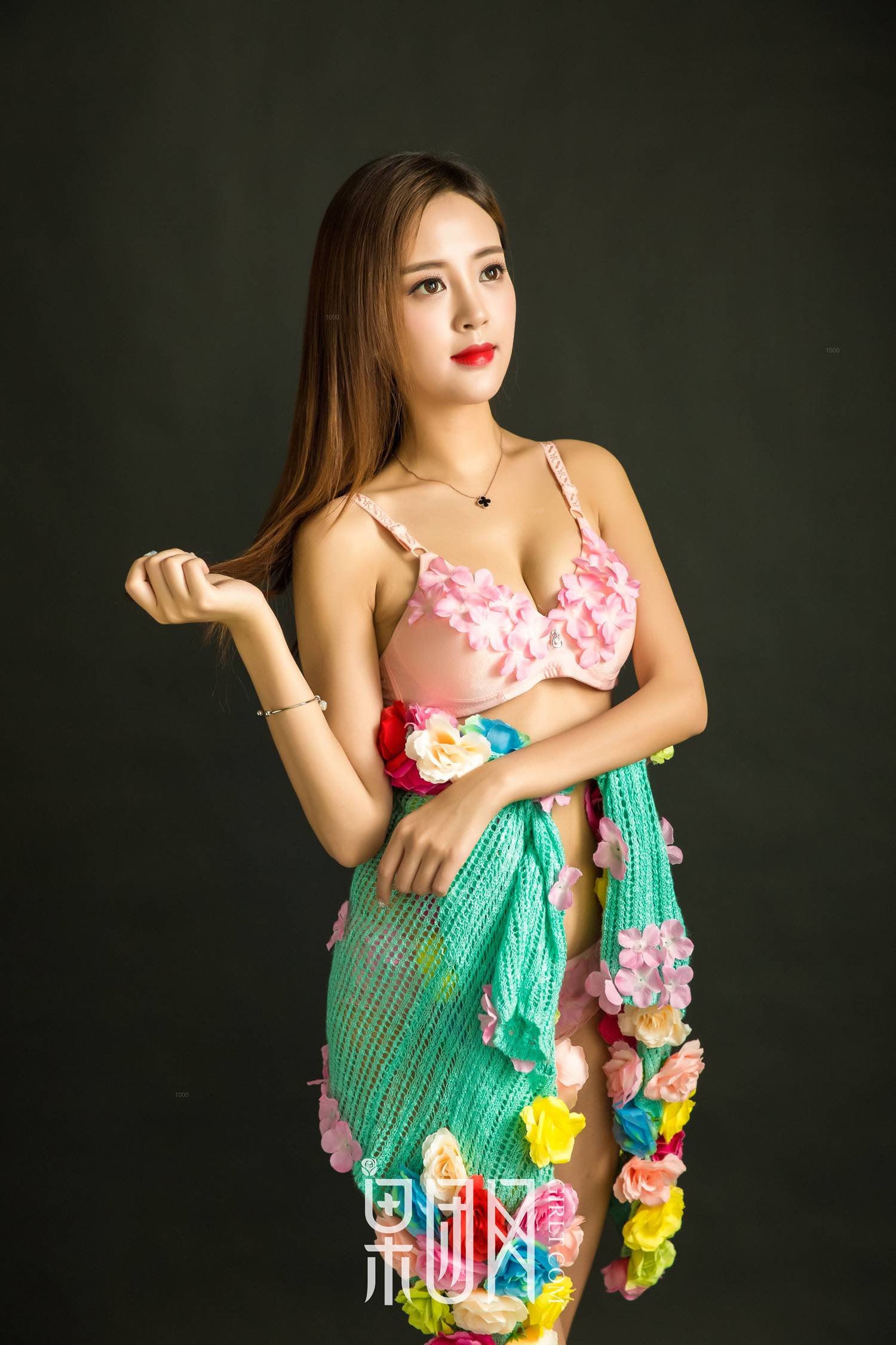 图片[46]-[Girlt果团网]2017.08.13 NO.051 温柔少女蜜球颤颤 [50P] – 速更版-美库