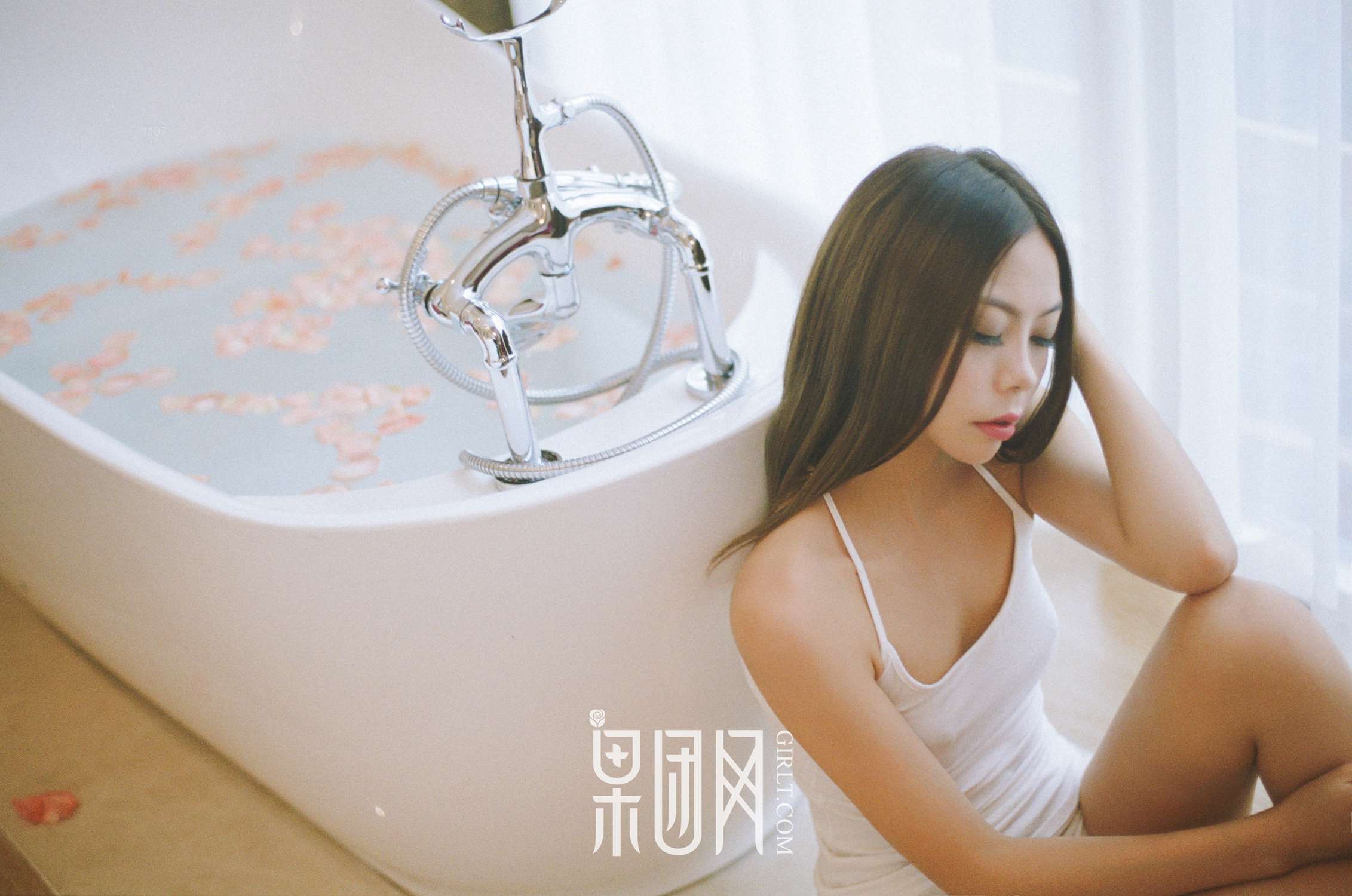 图片[44]-[Girlt果团网]2017.08.27 NO.058 清纯女酮体如玉雪白嫩肤 [61P] – 速更版-美库