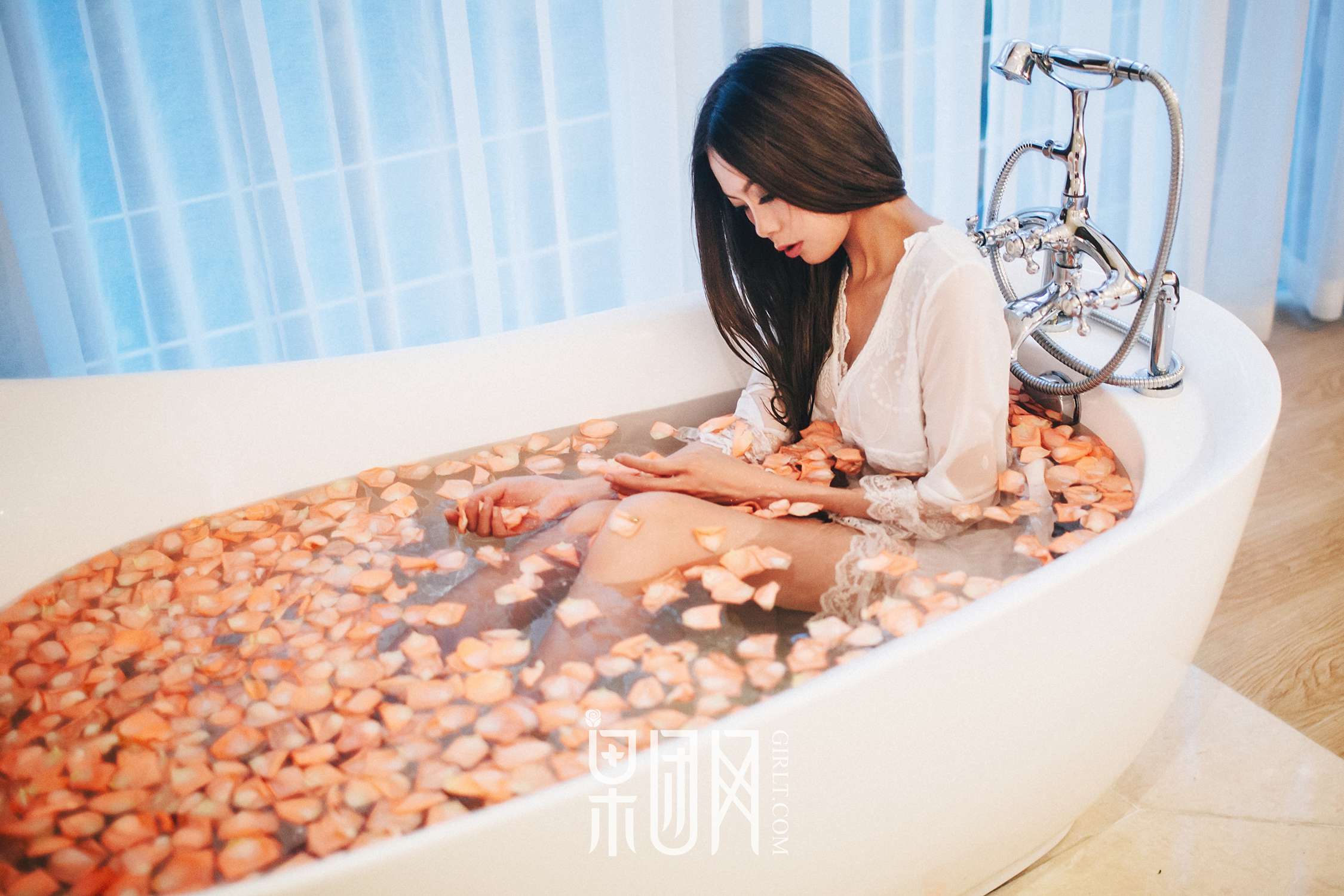 图片[23]-[Girlt果团网]2017.09.17 NO.069 居室少女Anne寂寞等候 [58P] – 速更版-美库