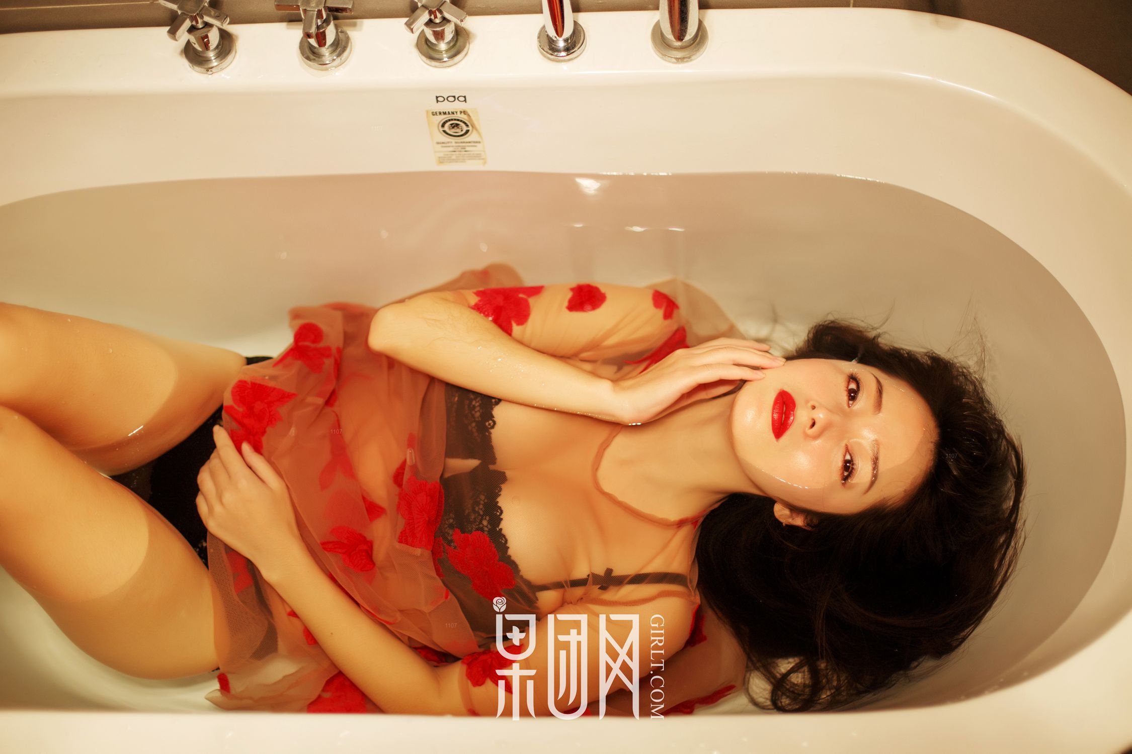 图片[18]-[Girlt果团网]2017.10.04 NO.074 红霓裳 [47P] – 速更版-美库