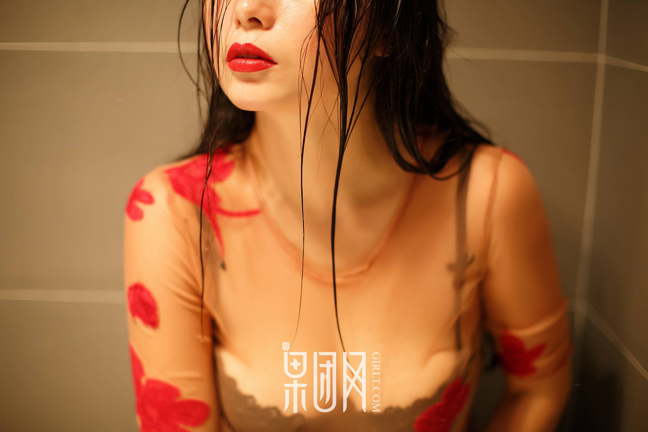 图片[28]-[Girlt果团网]2017.10.04 NO.074 红霓裳 [47P] – 速更版-美库