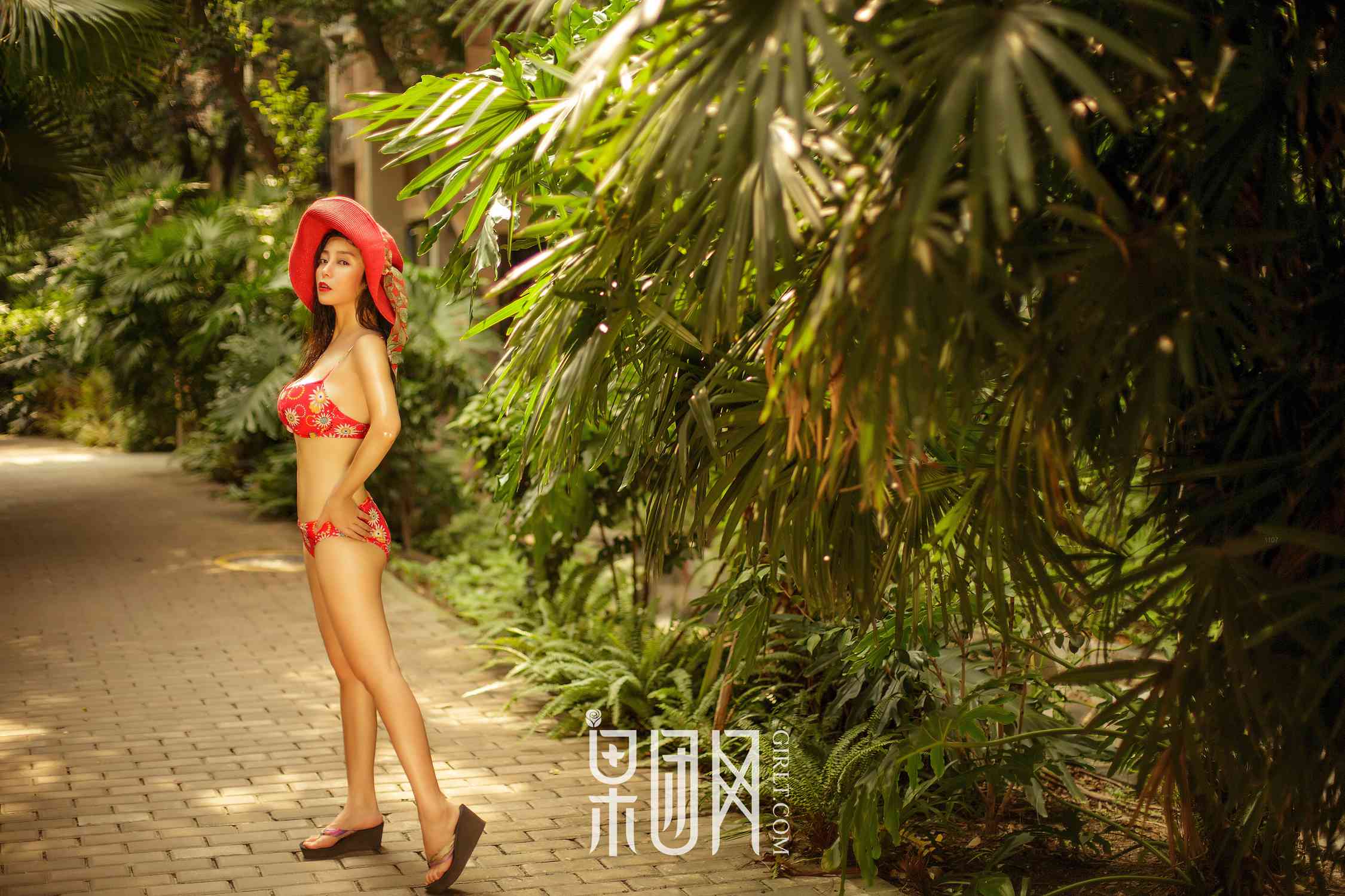 图片[42]-[Girlt果团网]2017.10.04 NO.074 红霓裳 [47P] – 速更版-美库