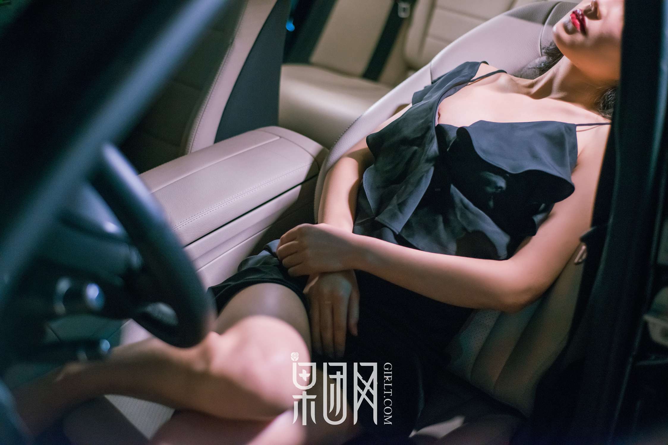 图片[16]-[Girlt果团网]2017.12.17 NO.107 微微 [64P] – 速更版-美库