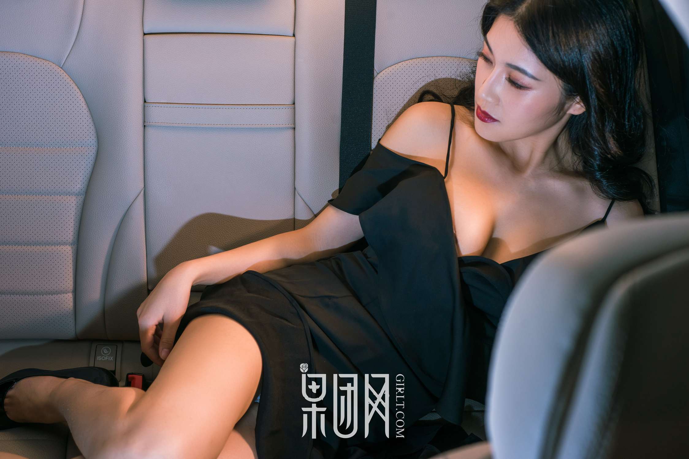 图片[24]-[Girlt果团网]2017.12.17 NO.107 微微 [64P] – 速更版-美库
