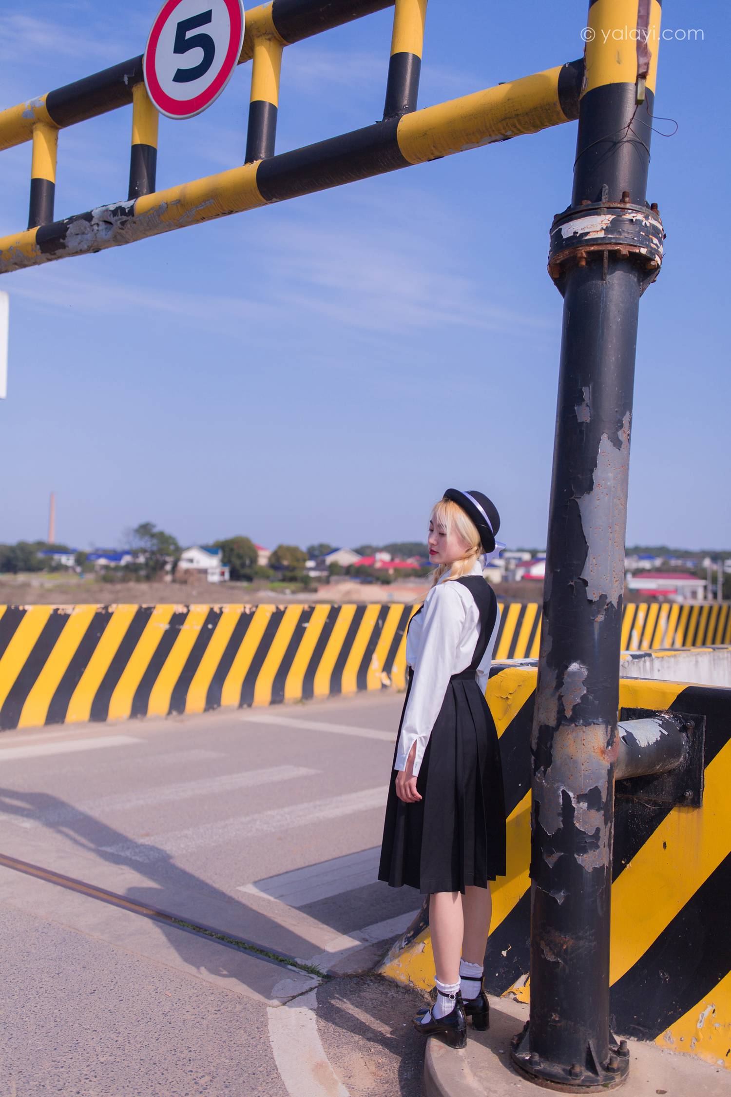 图片[35]-[YALAYI雅拉伊]2021.03.01 NO.768 陌生来客 米粒米粒[42+1P] – 速更版-美库