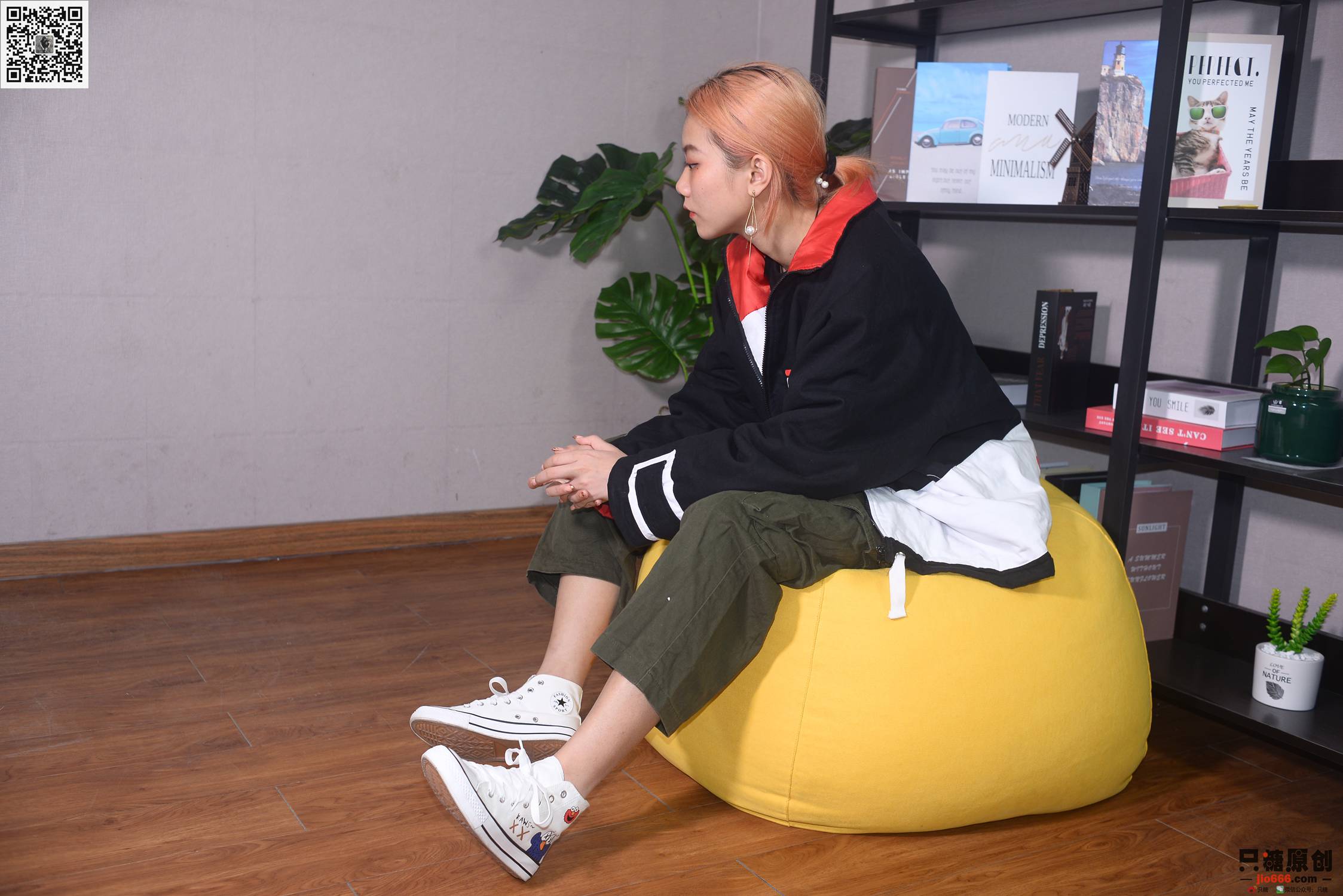 图片[16]-[只糖棉袜]NO.210 彤彤 诗也简单，心也简单[219P] – 速更版-美库