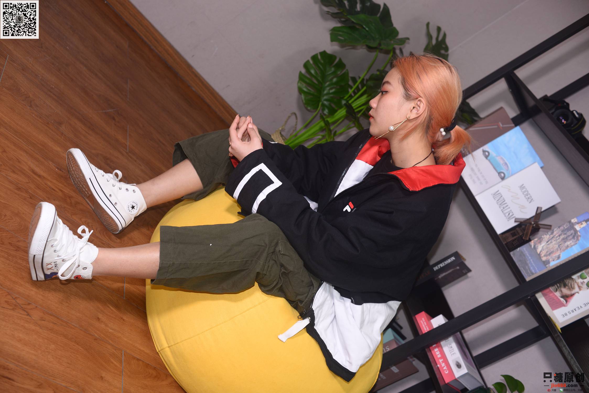 图片[17]-[只糖棉袜]NO.210 彤彤 诗也简单，心也简单[219P] – 速更版-美库