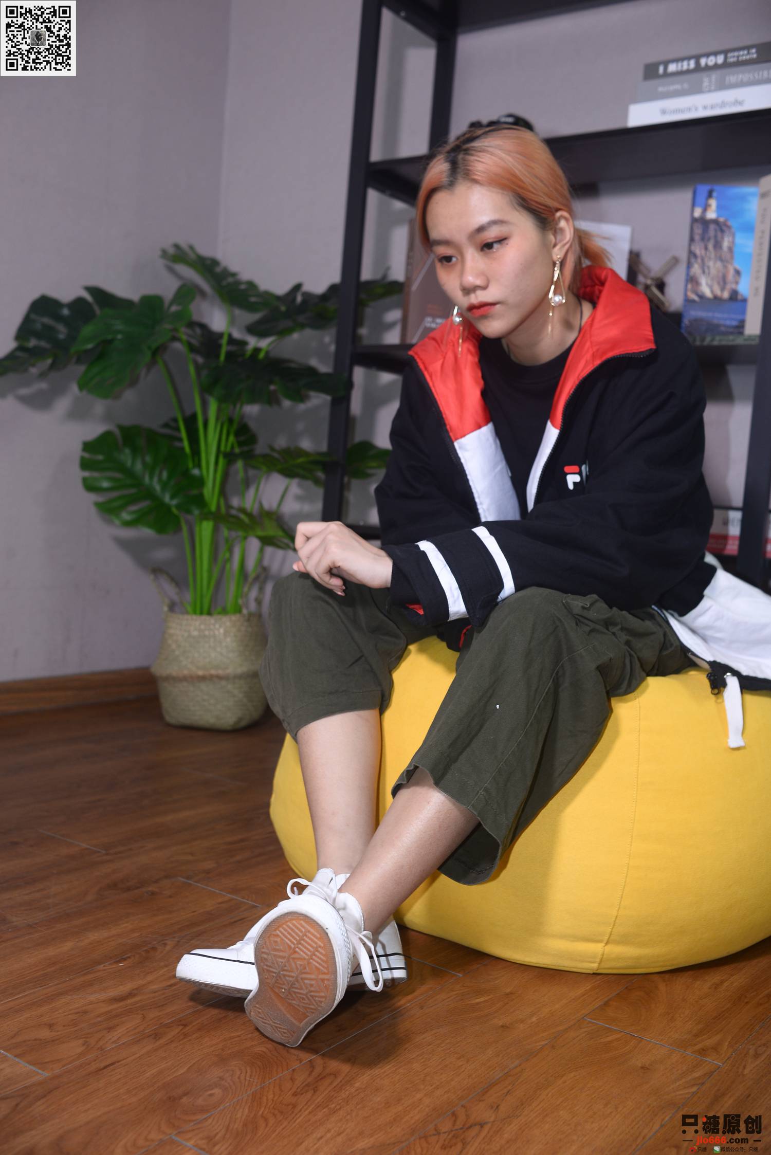 图片[33]-[只糖棉袜]NO.210 彤彤 诗也简单，心也简单[219P] – 速更版-美库