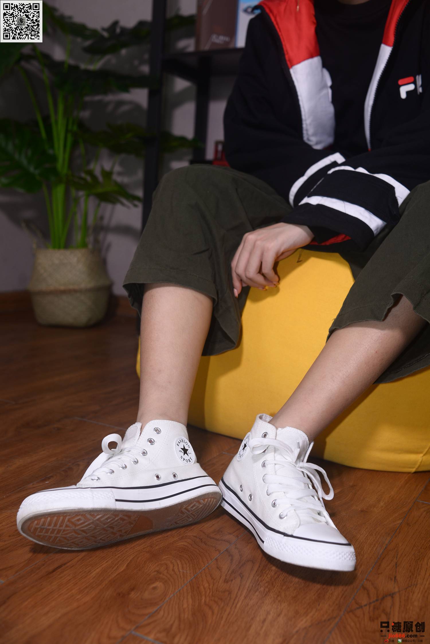 图片[34]-[只糖棉袜]NO.210 彤彤 诗也简单，心也简单[219P] – 速更版-美库