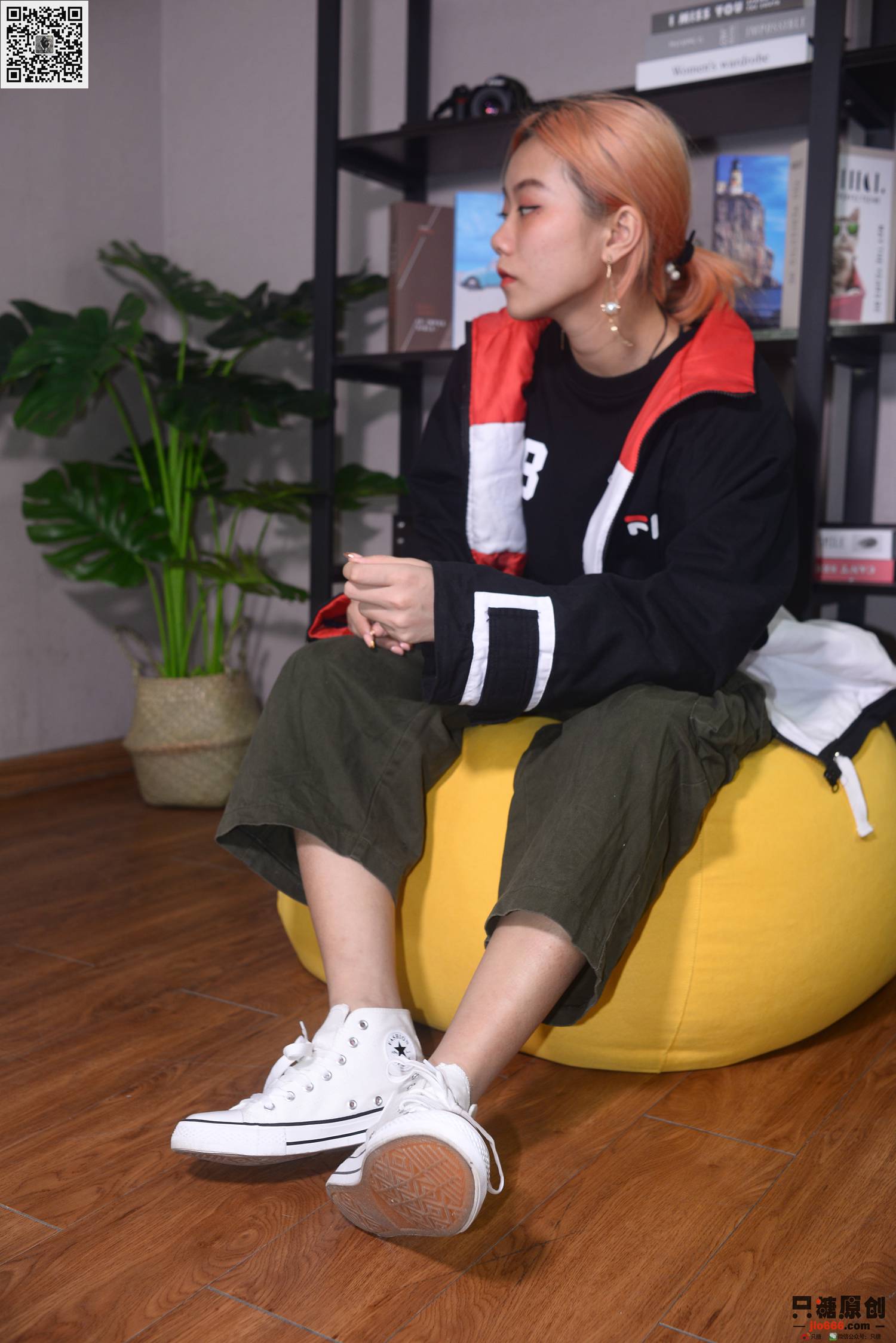 图片[46]-[只糖棉袜]NO.210 彤彤 诗也简单，心也简单[219P] – 速更版-美库